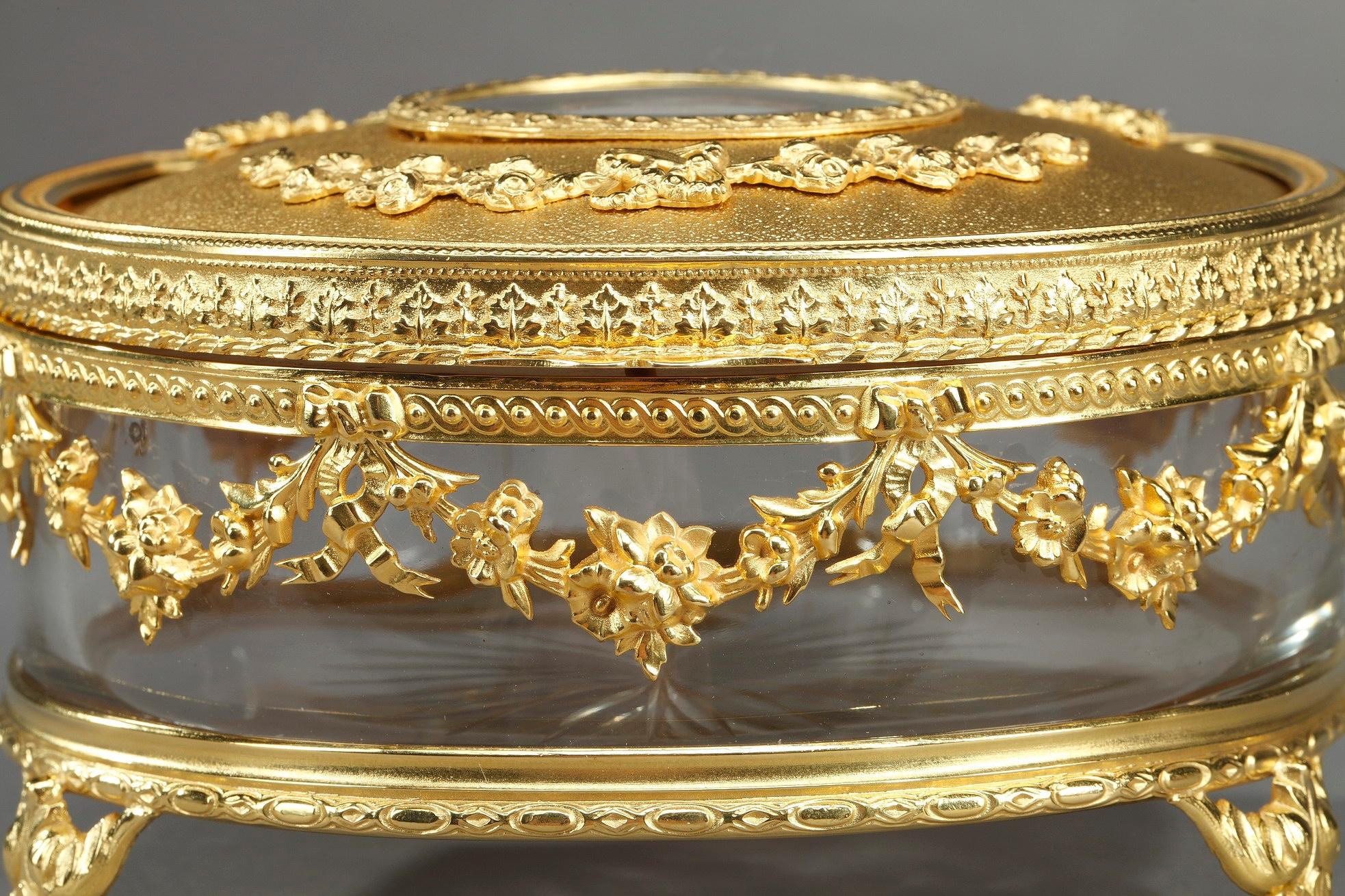 Jewelry Box with the Portrait of Madame de Sévigné In Good Condition For Sale In Paris, FR