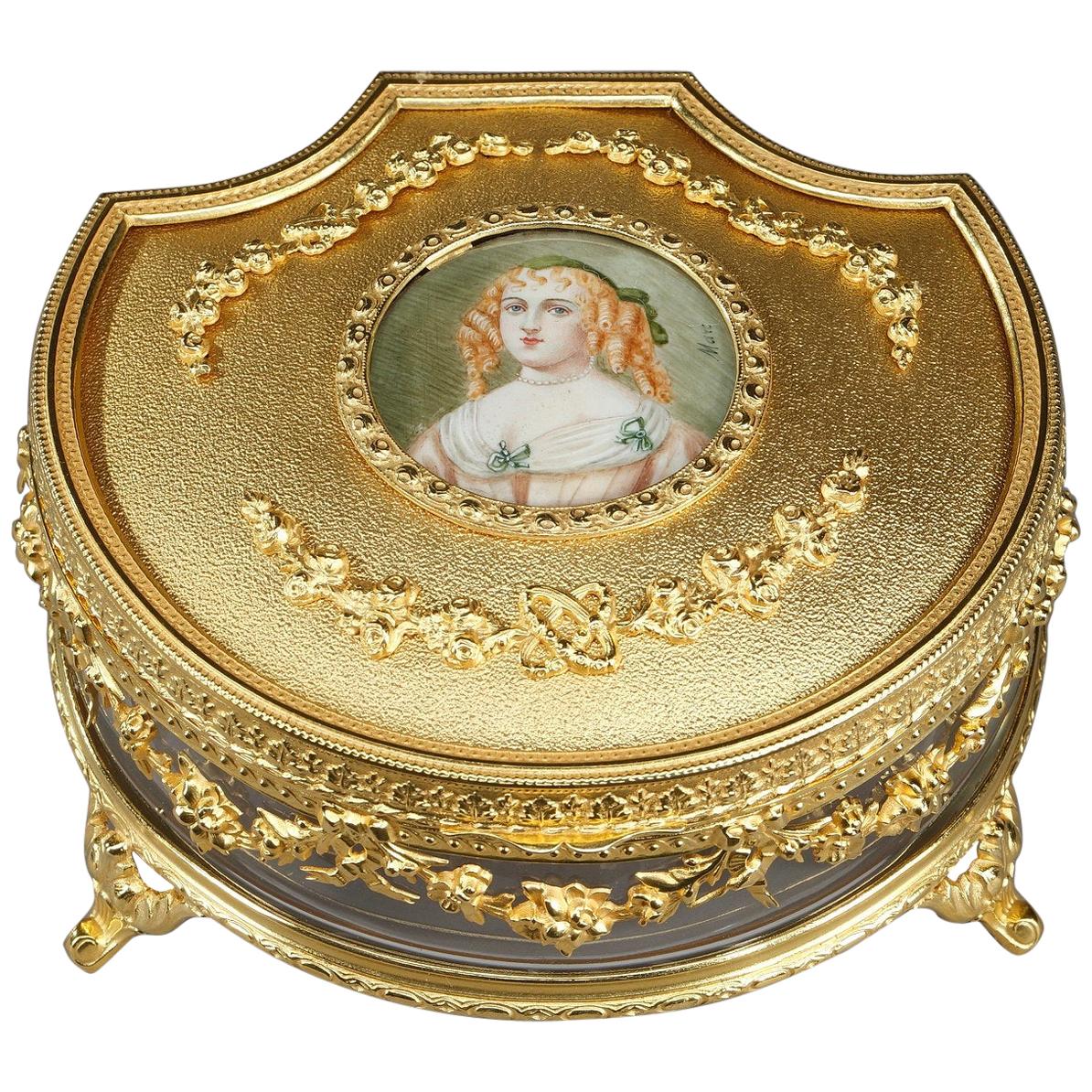 Boîte à bijoux avec le portrait de Madame de Sévigné en vente