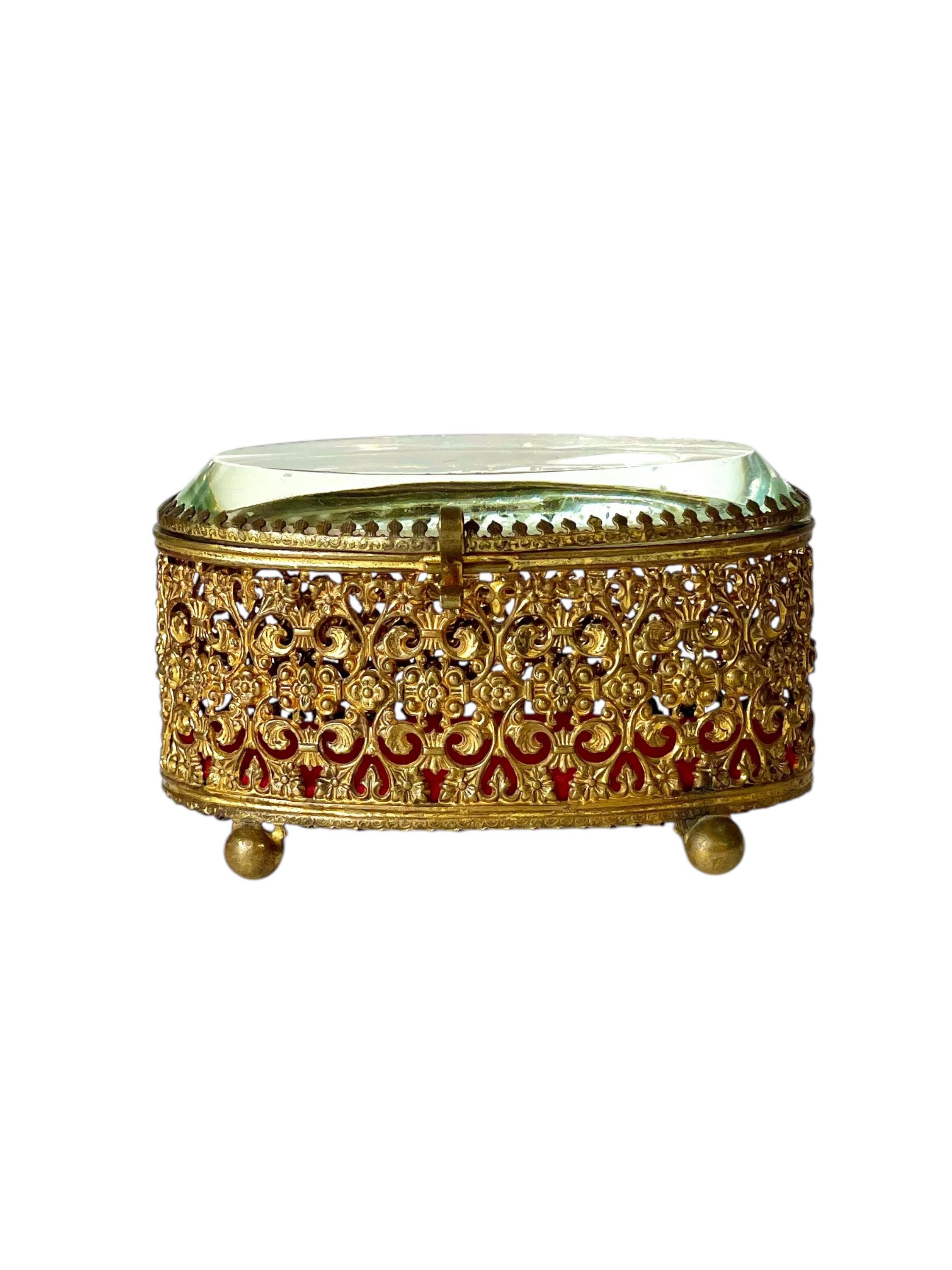 Jewelry Casket in Gilt Bronze and Beveled Glass, 19th Century For Sale 6
