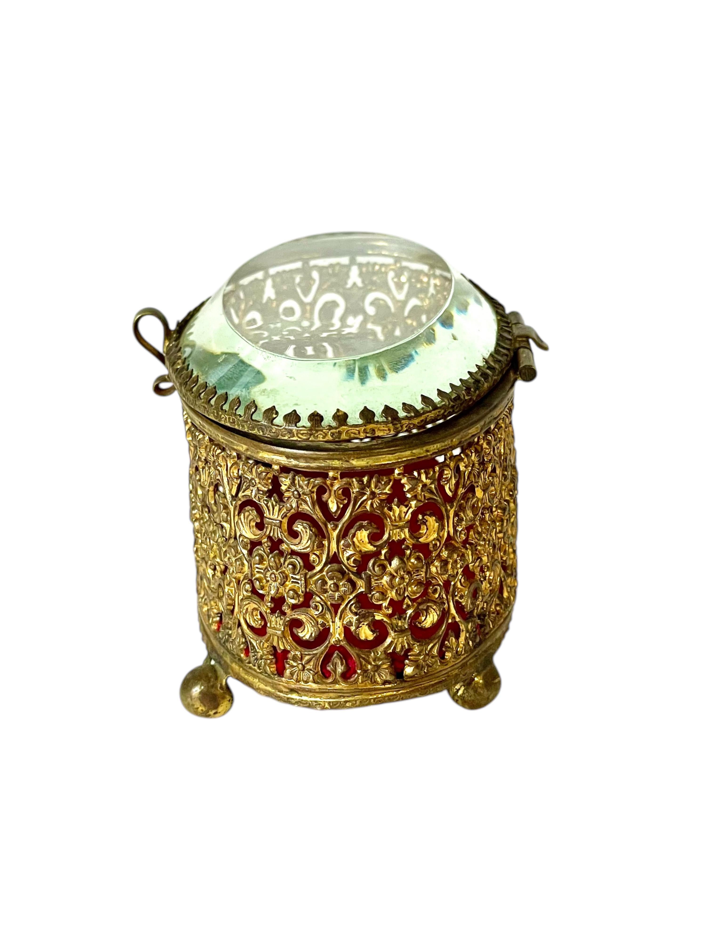 Jewelry Casket in Gilt Bronze and Beveled Glass, 19th Century For Sale 8