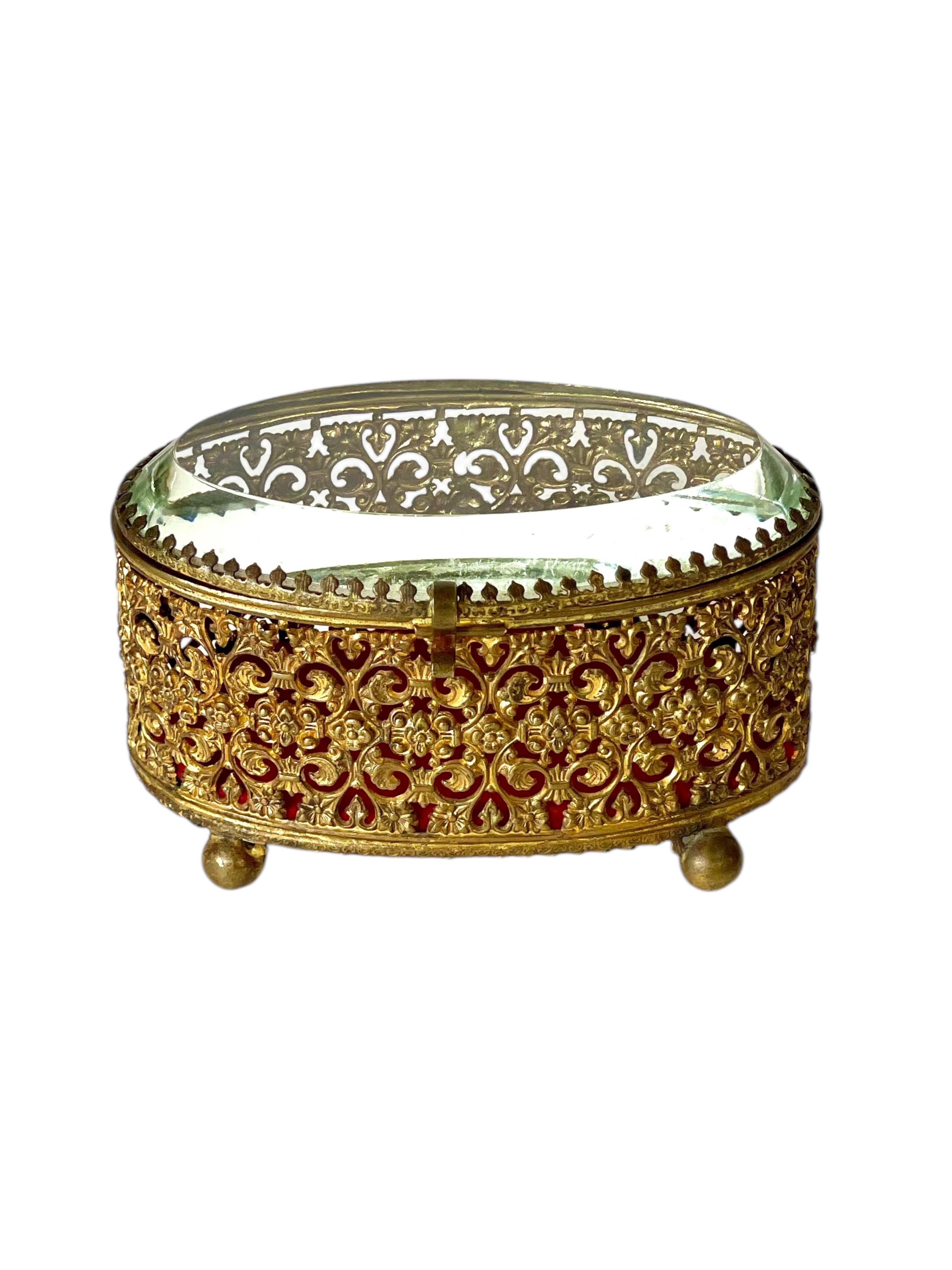 Jewelry Casket in Gilt Bronze and Beveled Glass, 19th Century For Sale 11