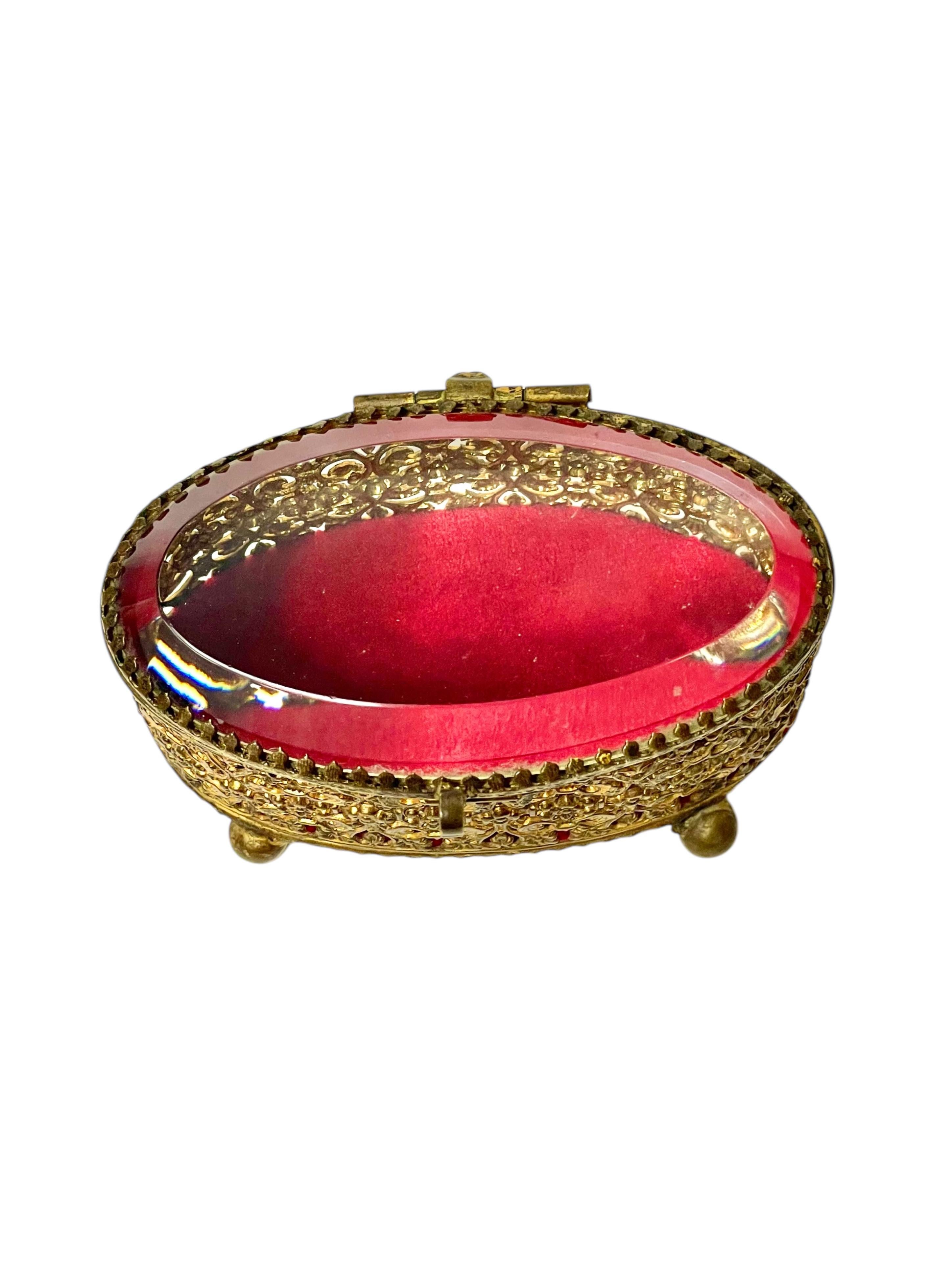 Jewelry Casket in Gilt Bronze and Beveled Glass, 19th Century For Sale 12