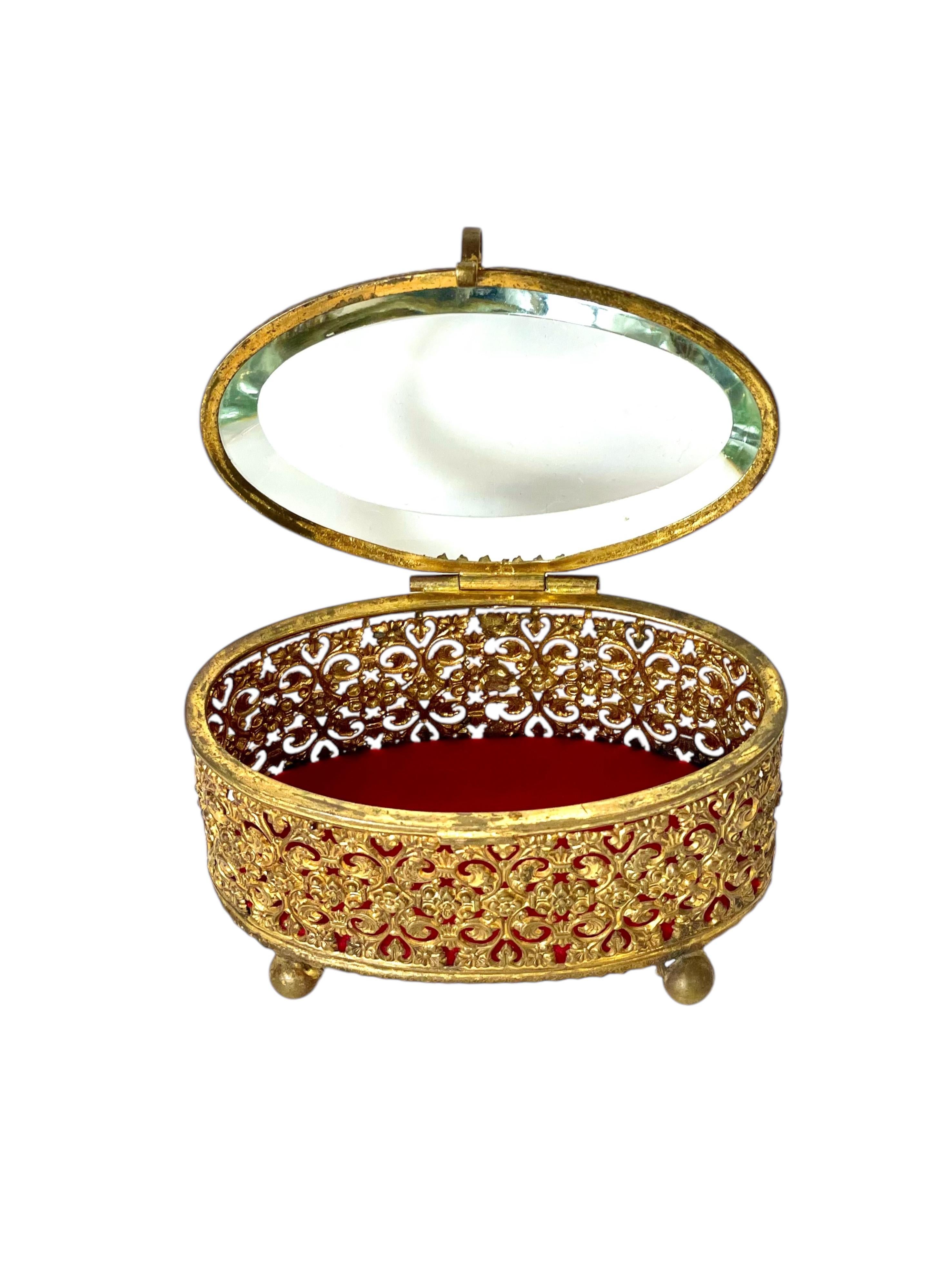 Jewelry Casket in Gilt Bronze and Beveled Glass, 19th Century For Sale 2