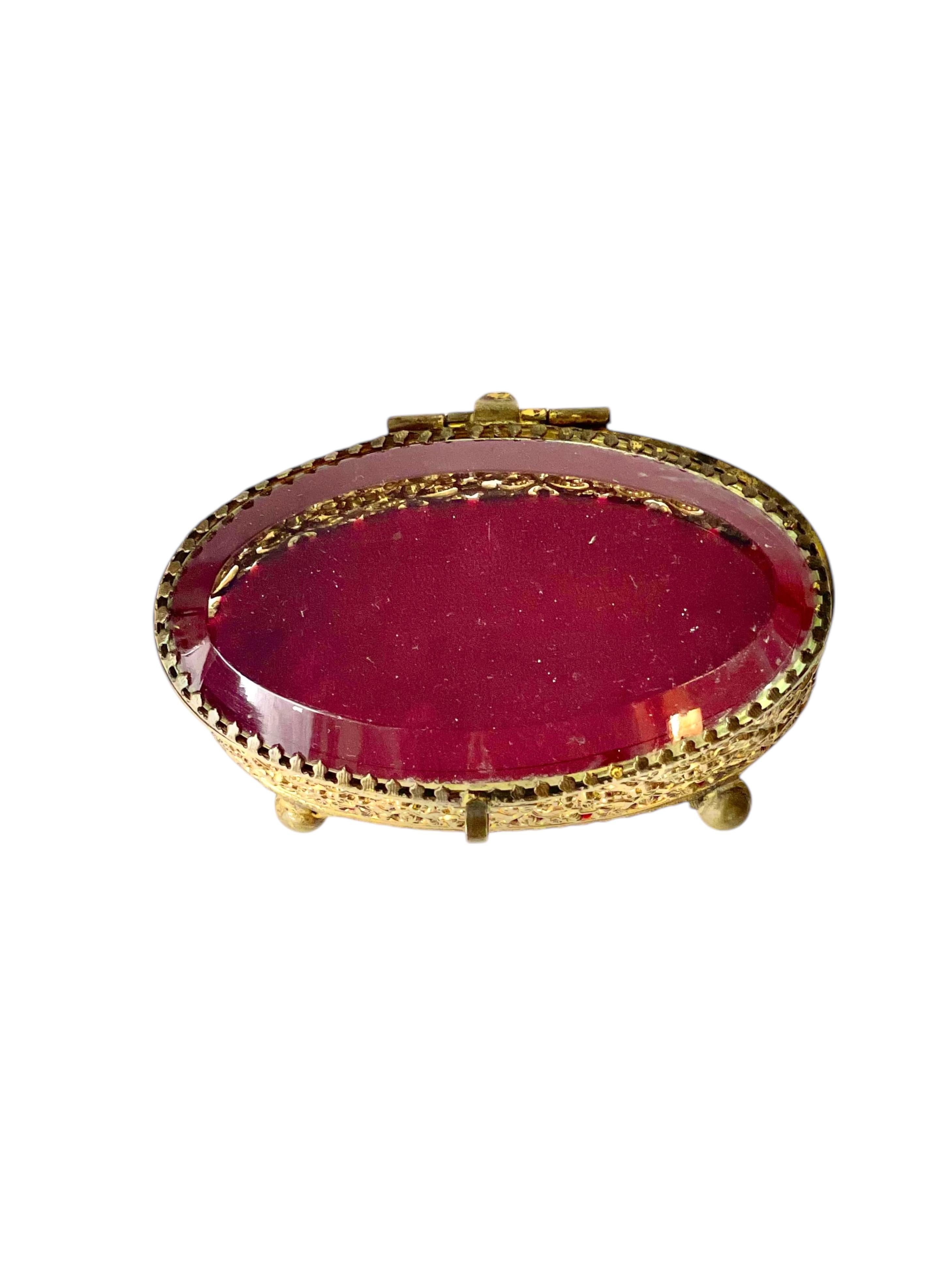 Jewelry Casket in Gilt Bronze and Beveled Glass, 19th Century For Sale 4