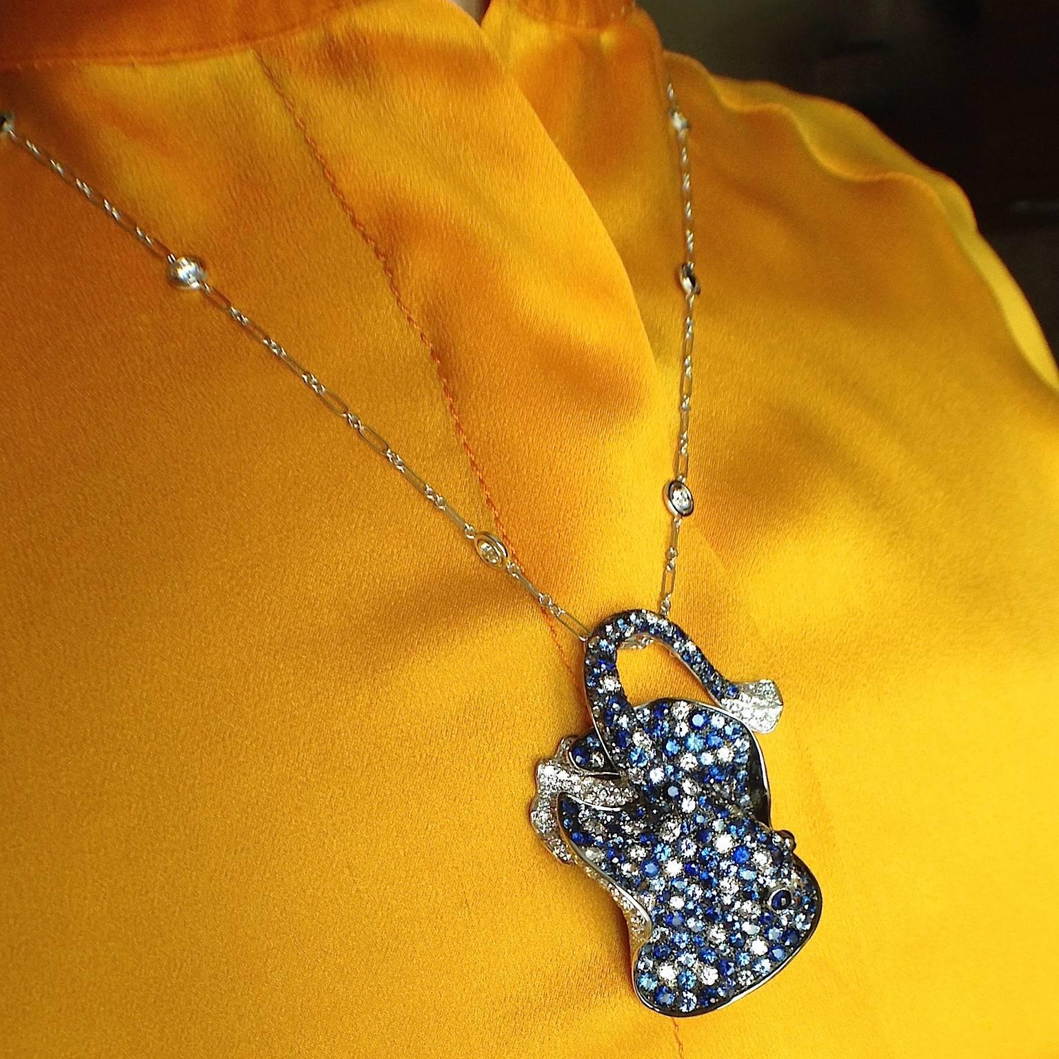 Schmuck Ray Fisch Weier Diamant Blauer Saphir 18kt Gold Brosche Anhnger / Halskette im Angebot 3