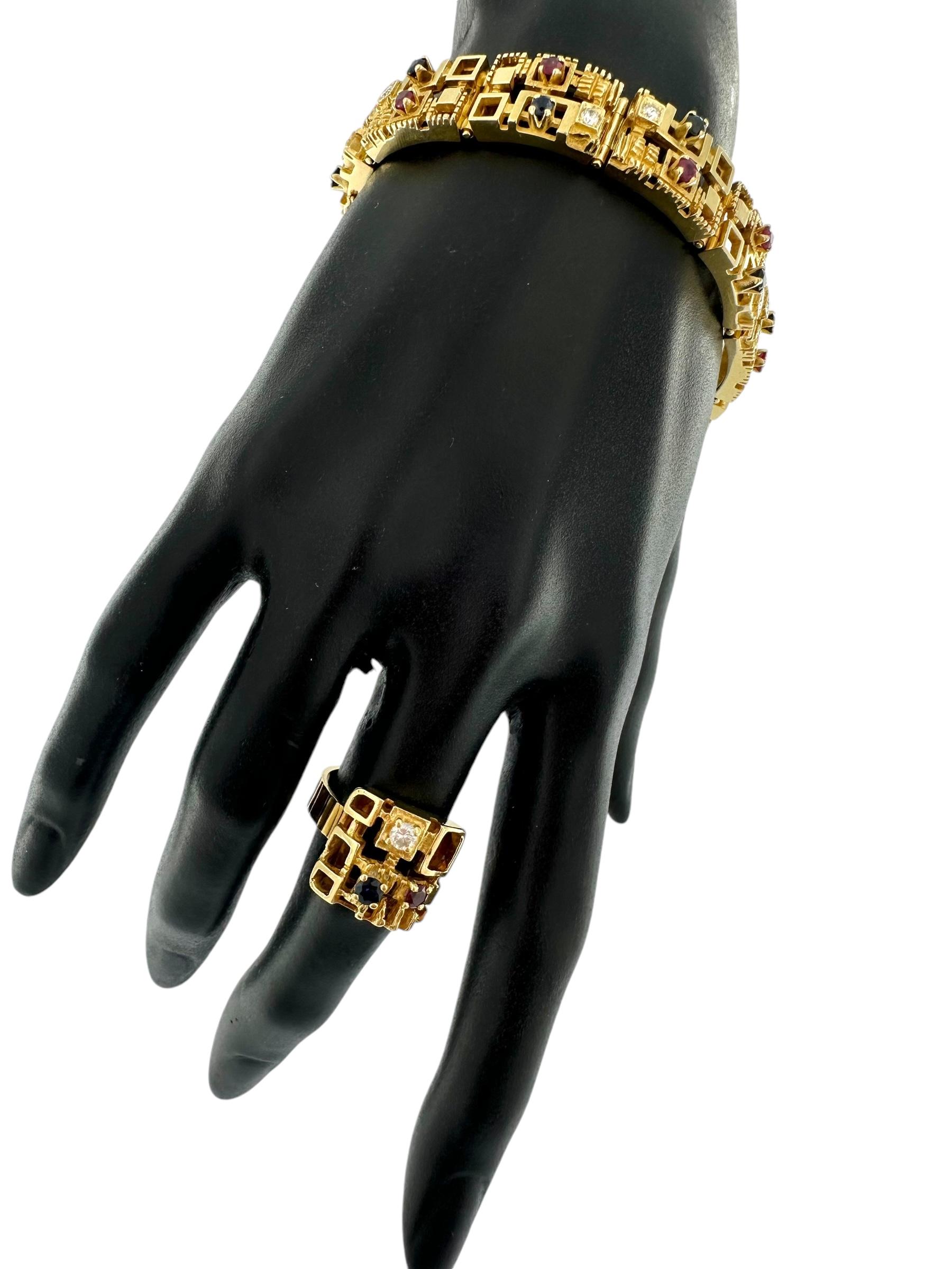 Jewelry Set 18 karat Yellow Gold Diamonds, Sapphires and Rubies For Sale 4