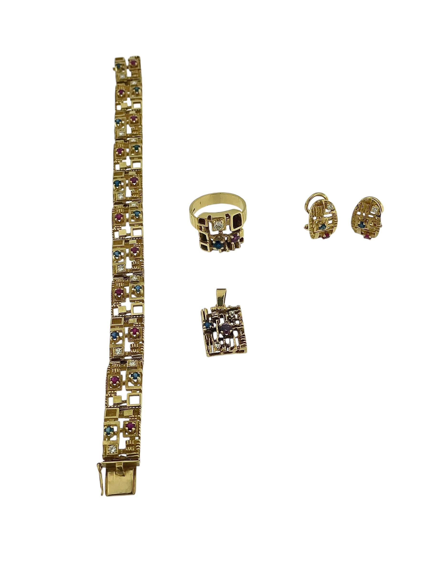 Jewelry Set 18 karat Yellow Gold Diamonds, Sapphires and Rubies For Sale 10