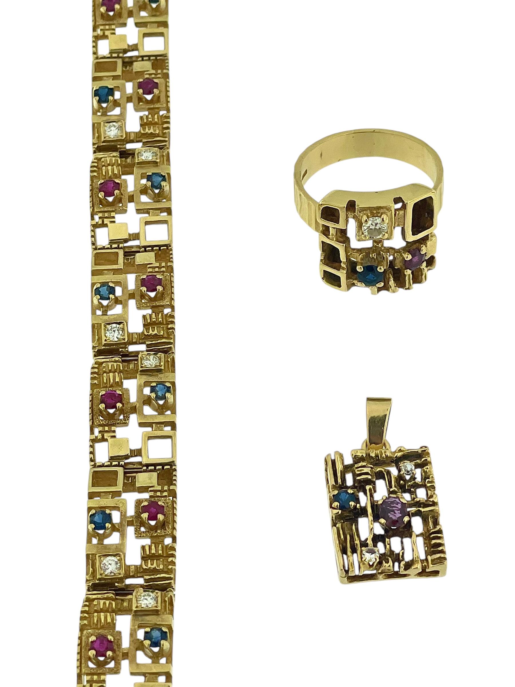 Jewelry Set 18 karat Yellow Gold Diamonds, Sapphires and Rubies For Sale 11