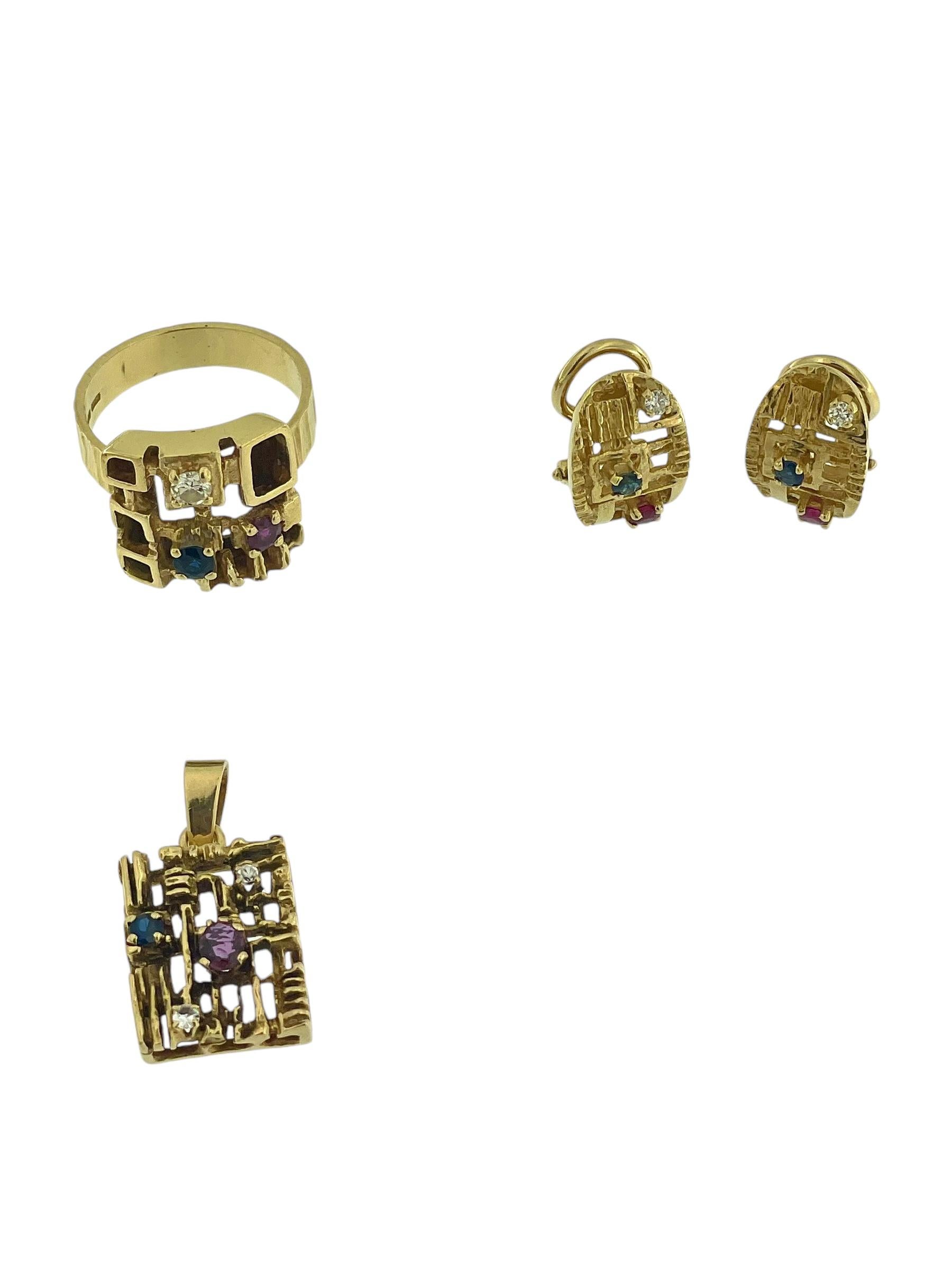 Jewelry Set 18 karat Yellow Gold Diamonds, Sapphires and Rubies For Sale 12