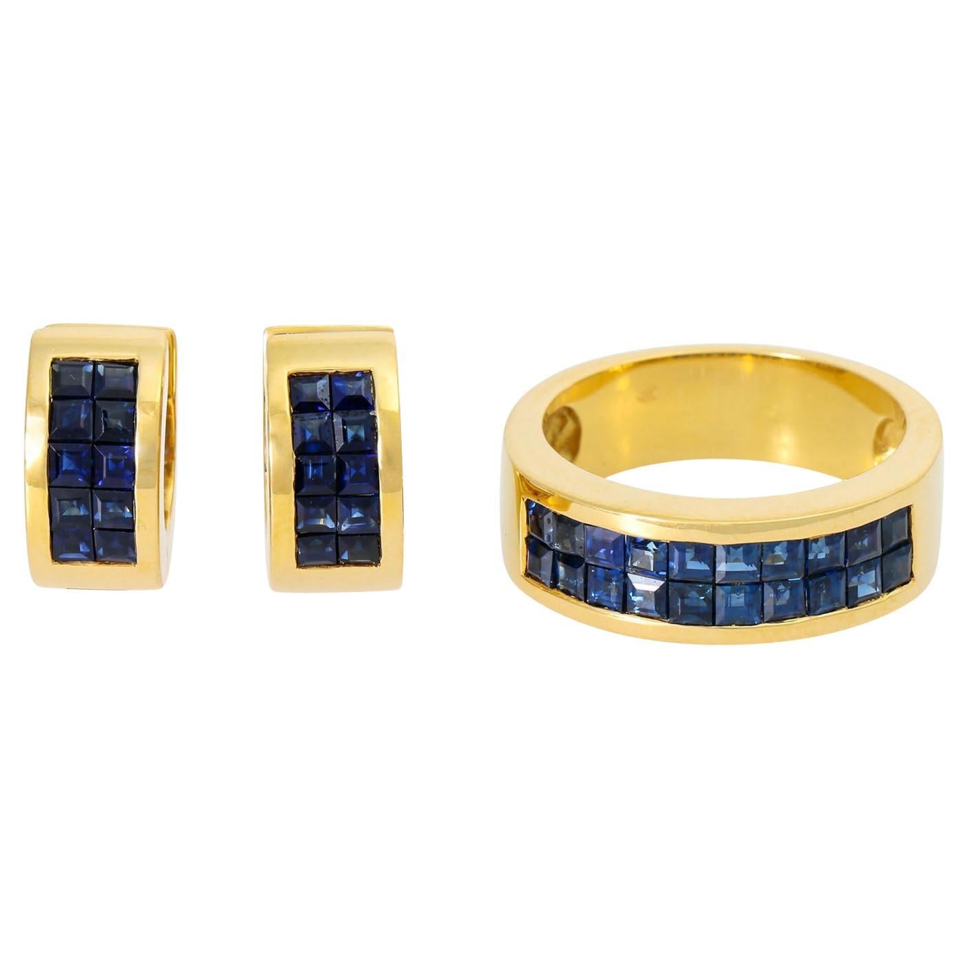 Jewelry set ring and hoop earrings with sapphire carrés For Sale