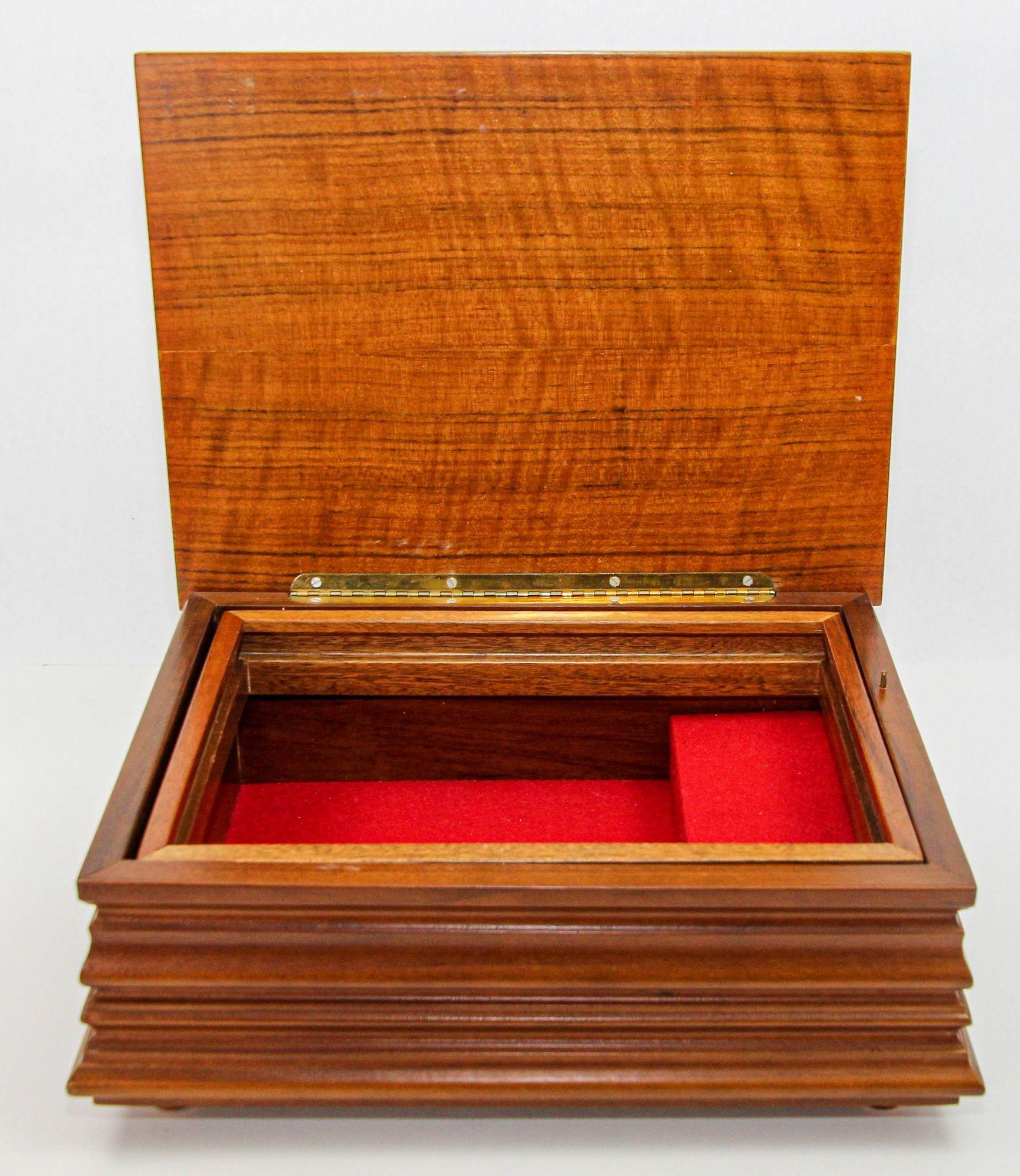 Hand-Crafted Jewelry Wooden Music Box Made in Italy with Flowers Inlaid Burl Wood Top For Sale