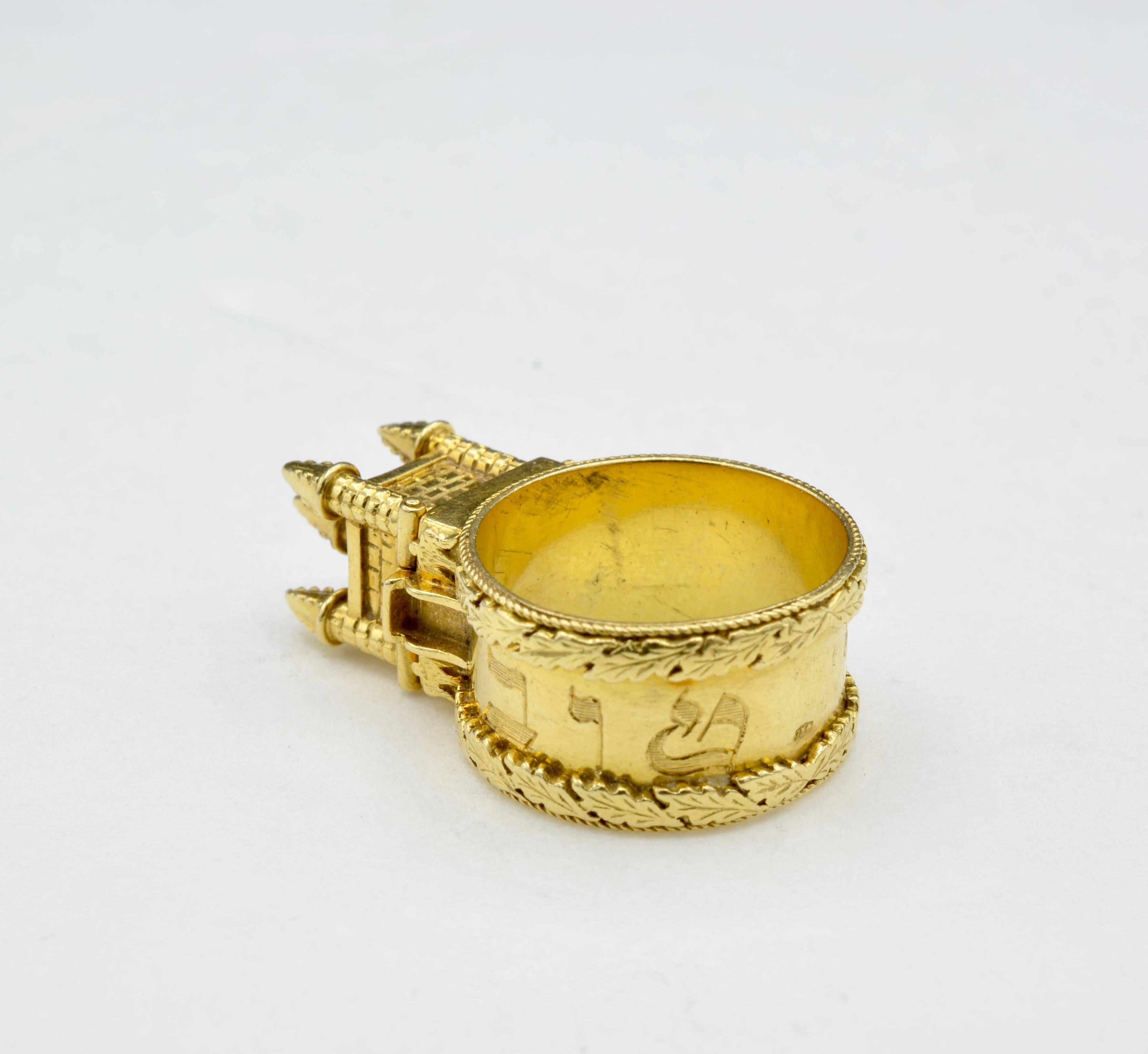 Jewish Wedding Castle Ring Yellow Gold Enamel In Excellent Condition In Berkeley, CA
