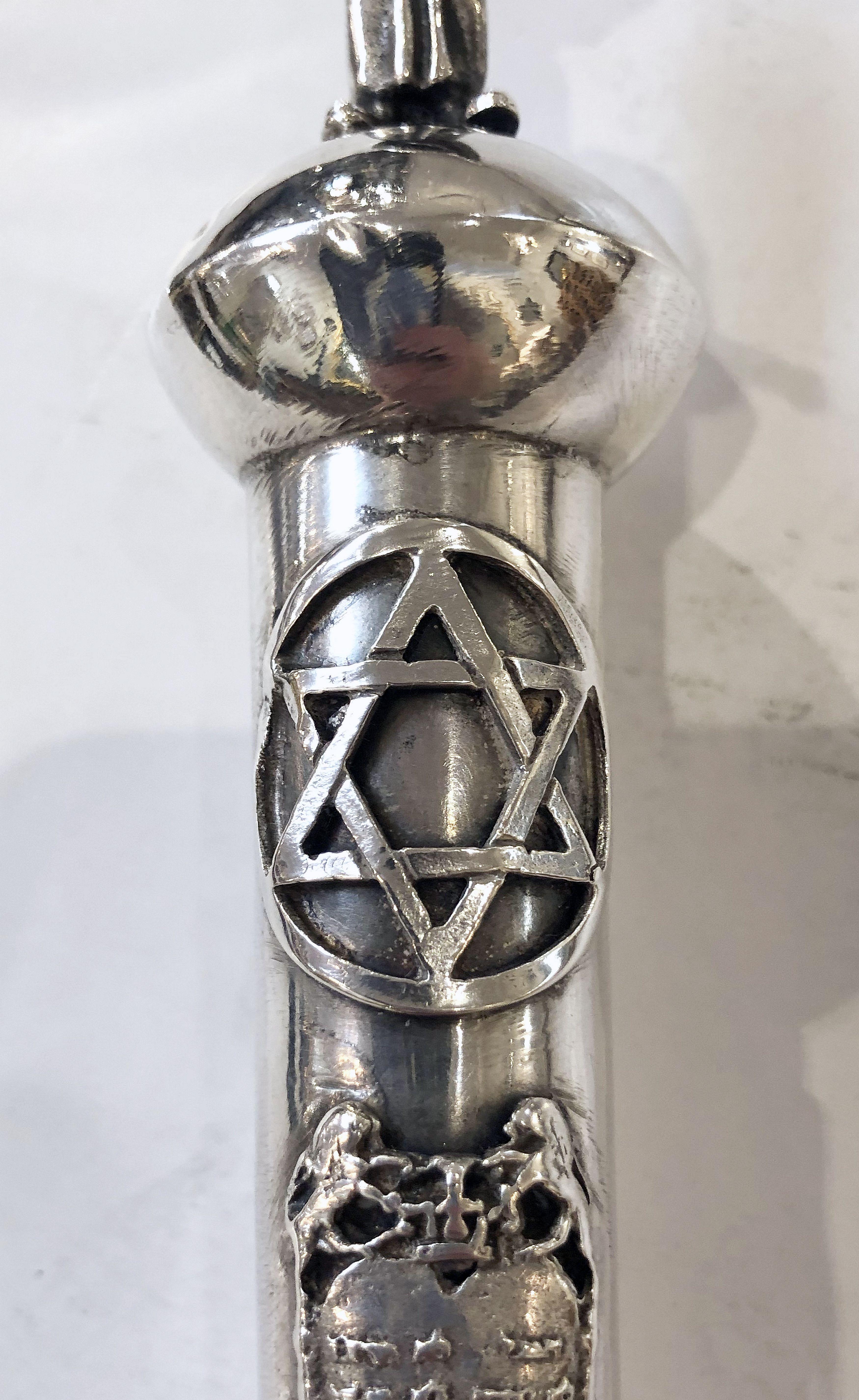 Jewish Yad or Torah Pointer of Silver with Inset Stone 3
