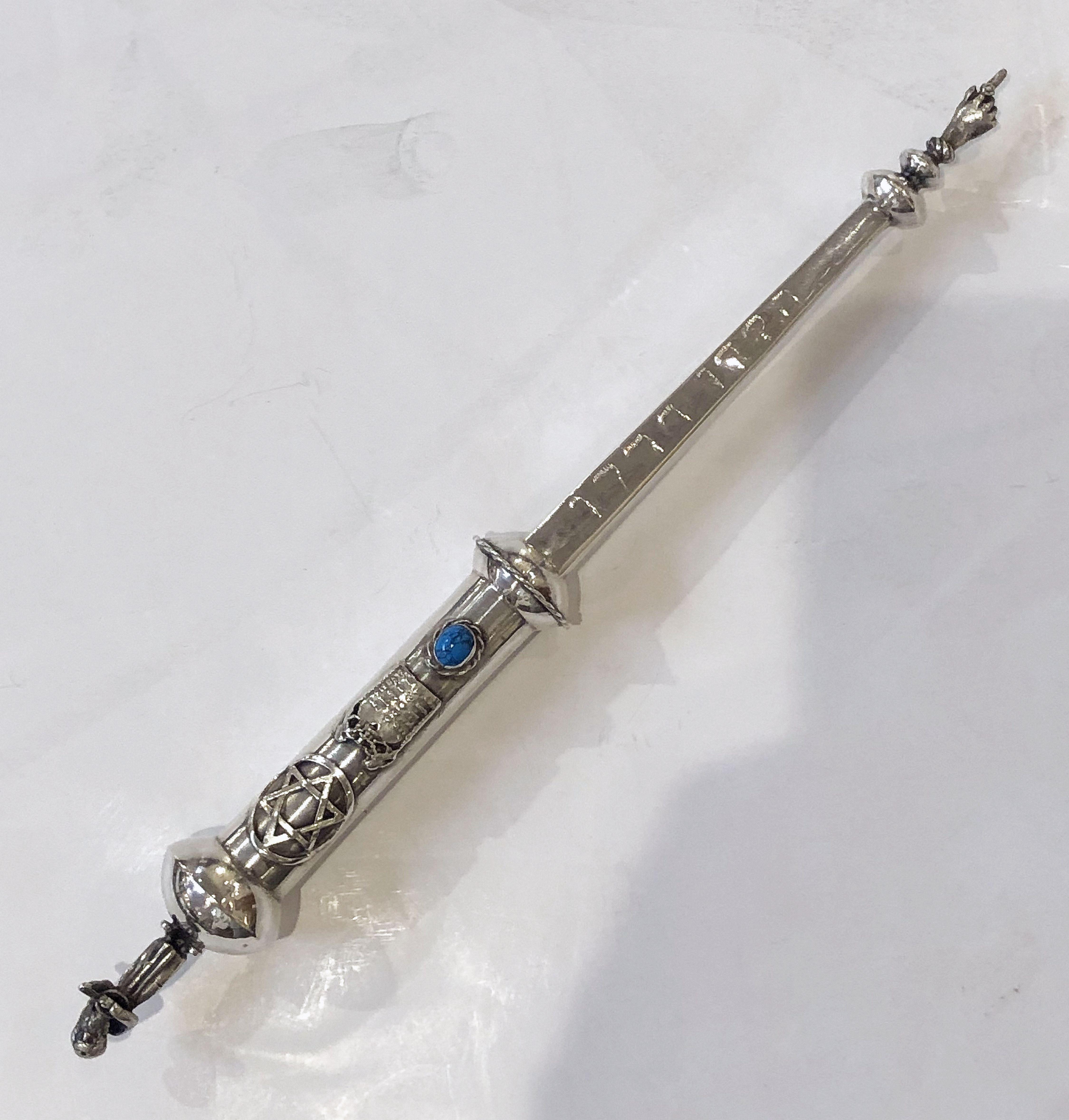 Jewish Yad or Torah Pointer of Silver with Inset Stone In Good Condition In Austin, TX