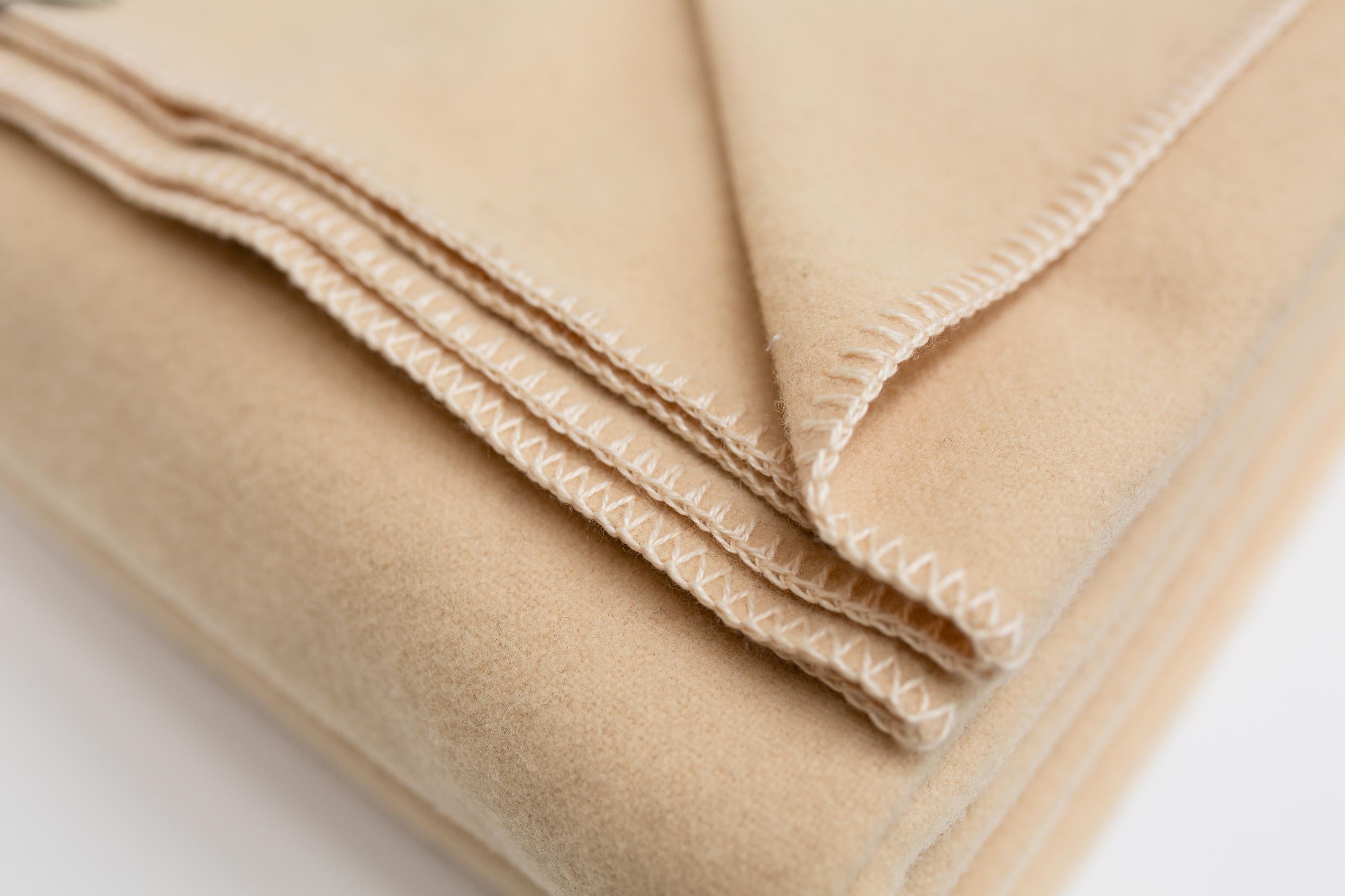 American JG Classic Blanket 100% Merino Wool in Sunshine Yellow- Queen Size For Sale