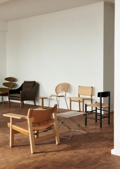 Sgabello Foldes JG, Tela naturale/Acciaio inox spazzolato di Jørgen Gammelgaard