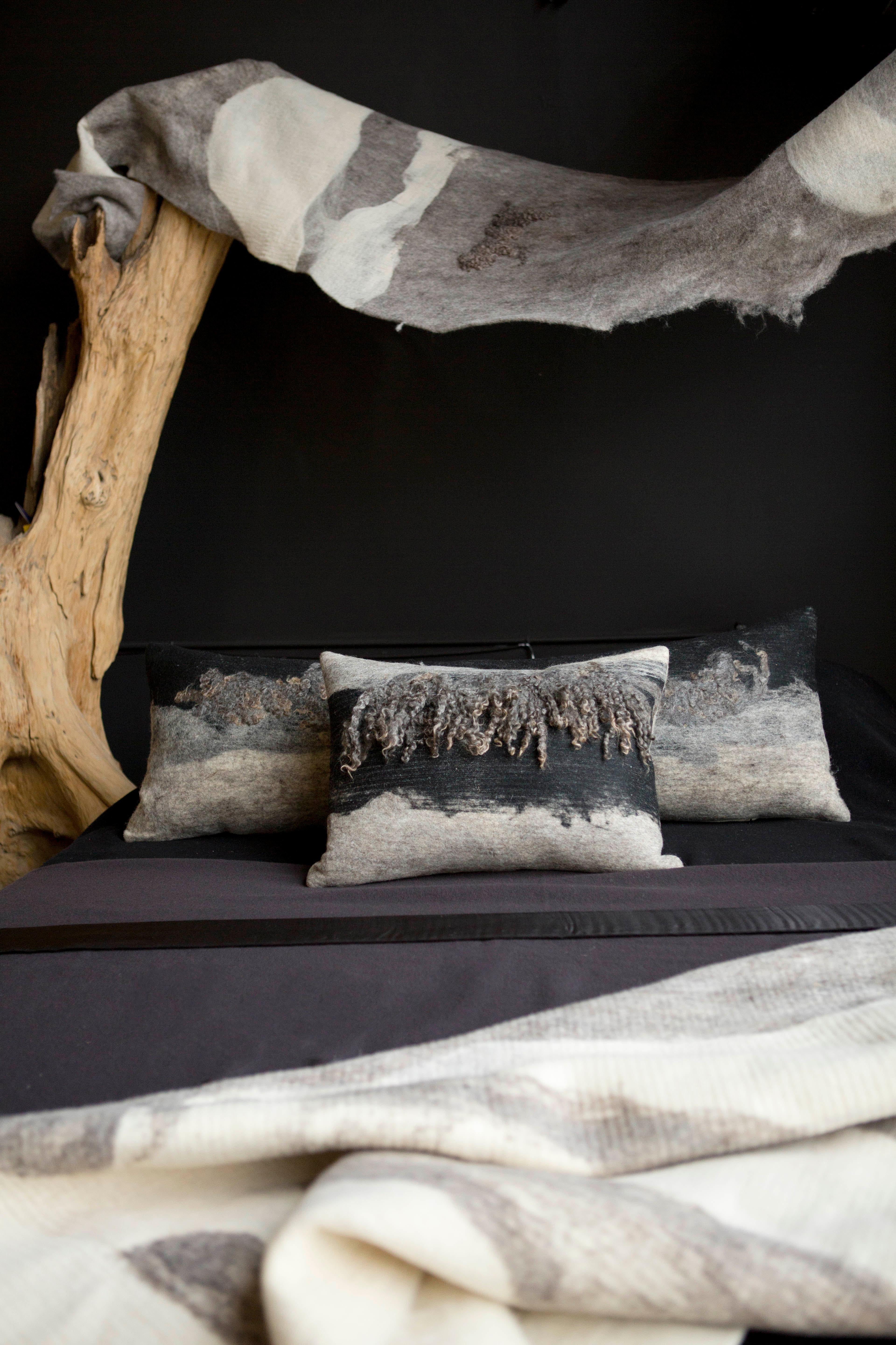 JG Switzer Artisan Wool Umber Throw, Heritage Sheep Collection For Sale 7