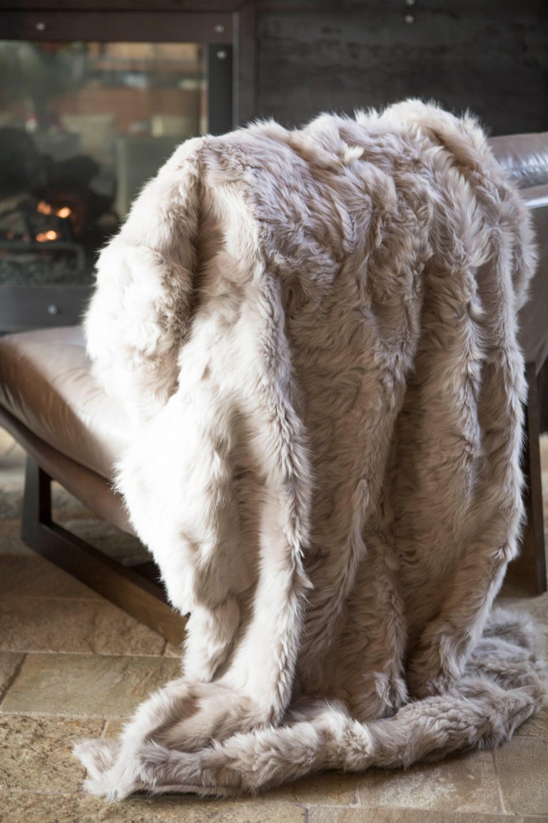 Hand-Crafted JG Switzer Toscana Sheep Fur White Throw Backed with Lambswool/Cashmere For Sale