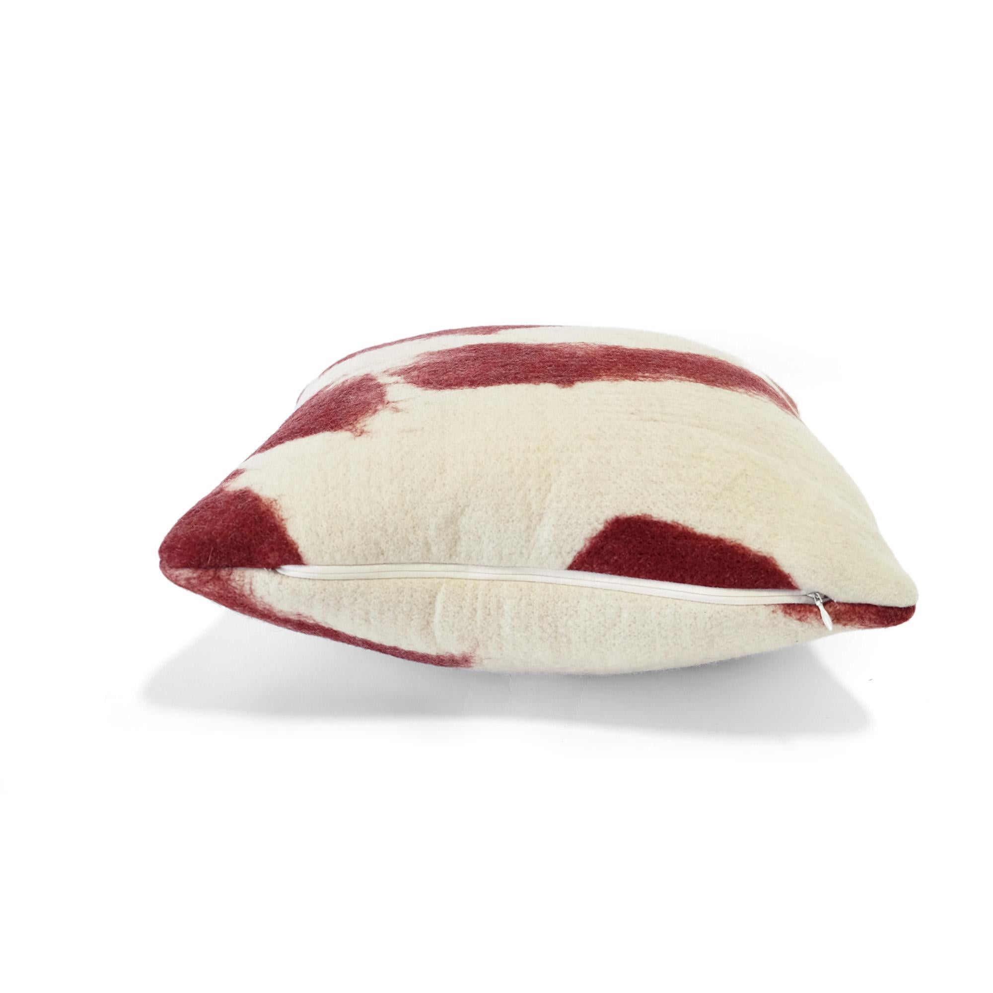 North American JG Switzer White+Red Square 20
