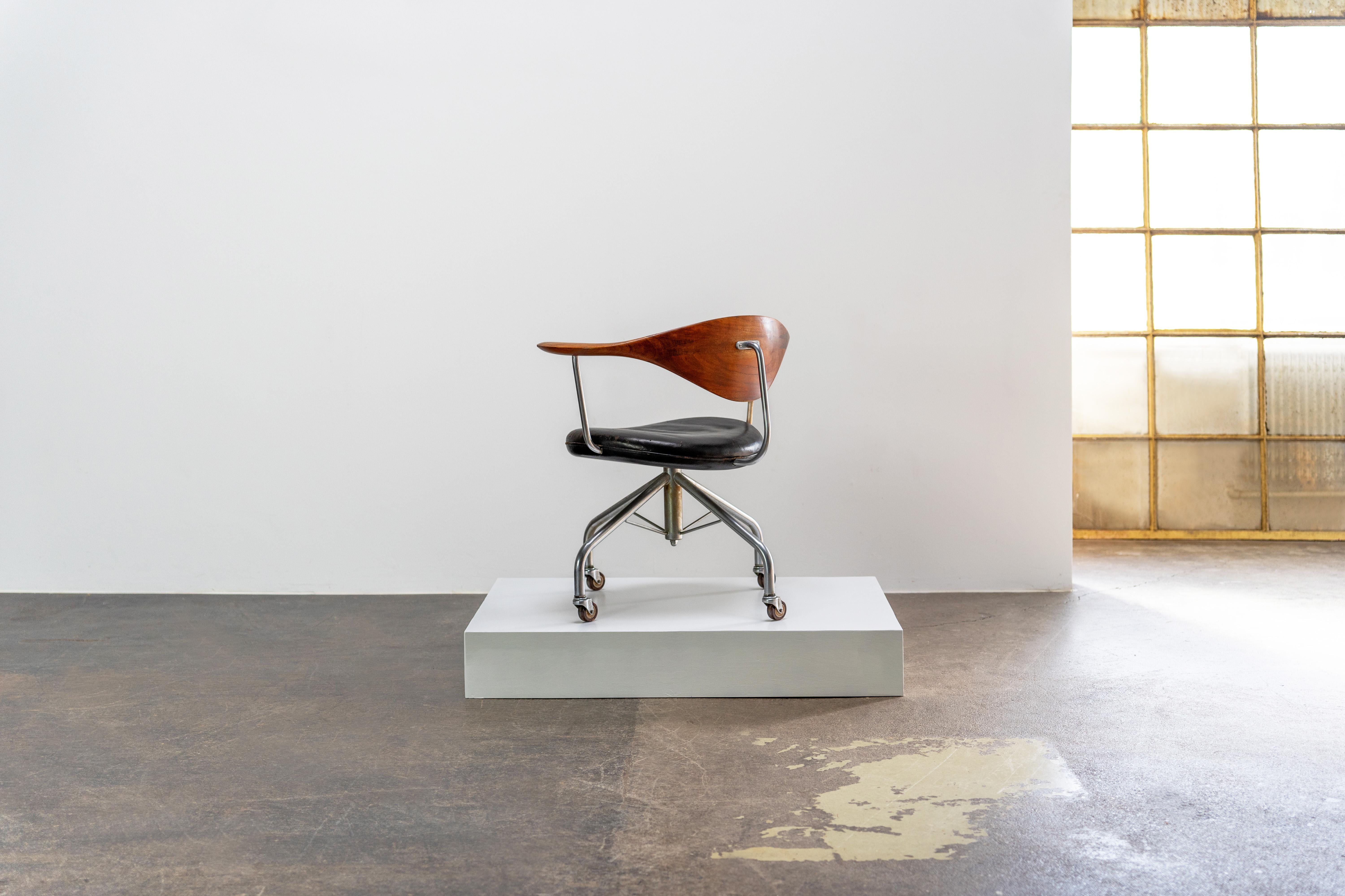 Drehstuhl JH 502 von Hans Wegner für Johannes Hansen, Dänemark 1950er Jahre (Stahl) im Angebot