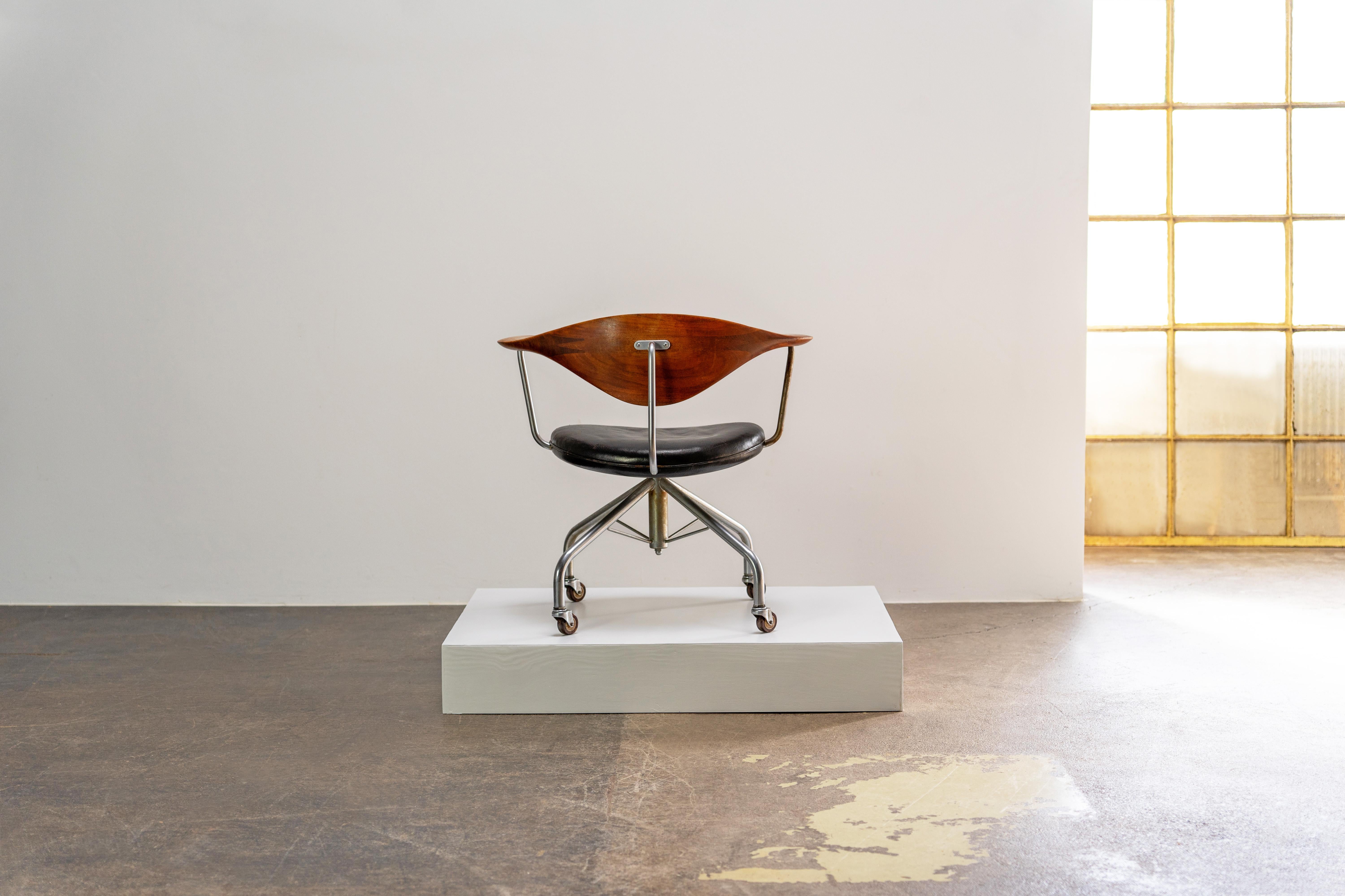 Drehstuhl JH 502 von Hans Wegner für Johannes Hansen, Dänemark 1950er Jahre im Angebot 1