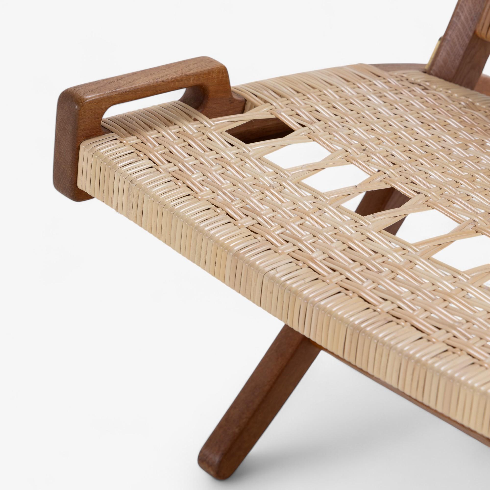 20ième siècle JH 512 - Chaise pliante 'Fireplace chair' en chêne patiné de Hans J. Wegner en vente