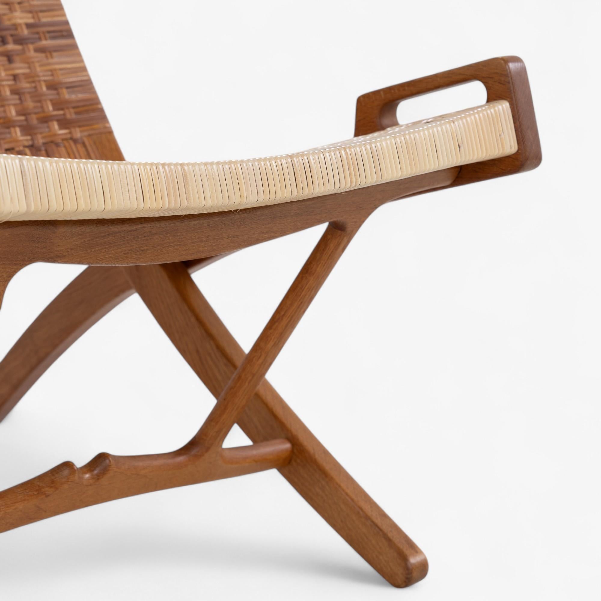 Osier JH 512 - Chaise pliante 'Fireplace chair' en chêne patiné de Hans J. Wegner en vente