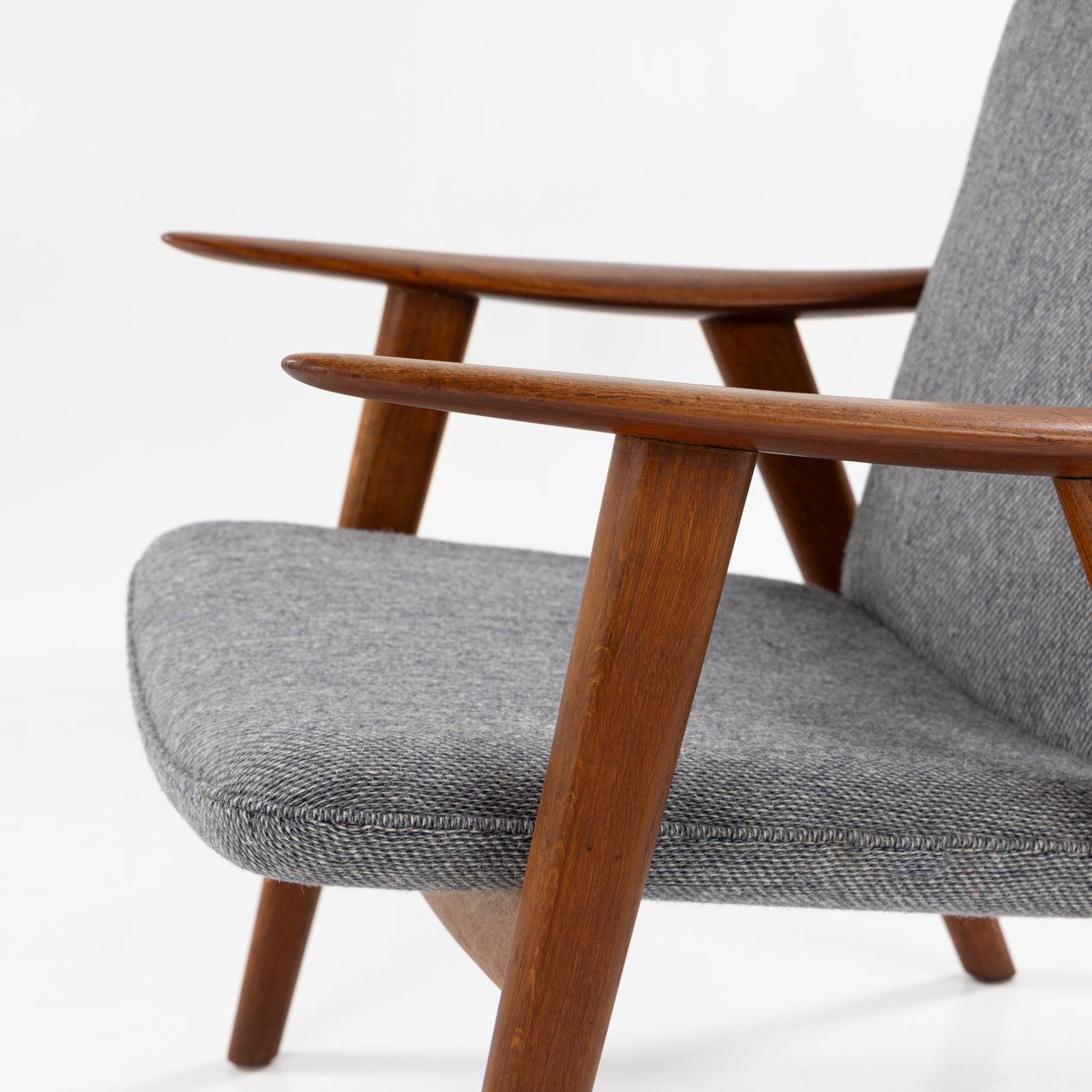 JH 517 - Buck Chair in patinated teak by Hans J. Wegner For Sale 2