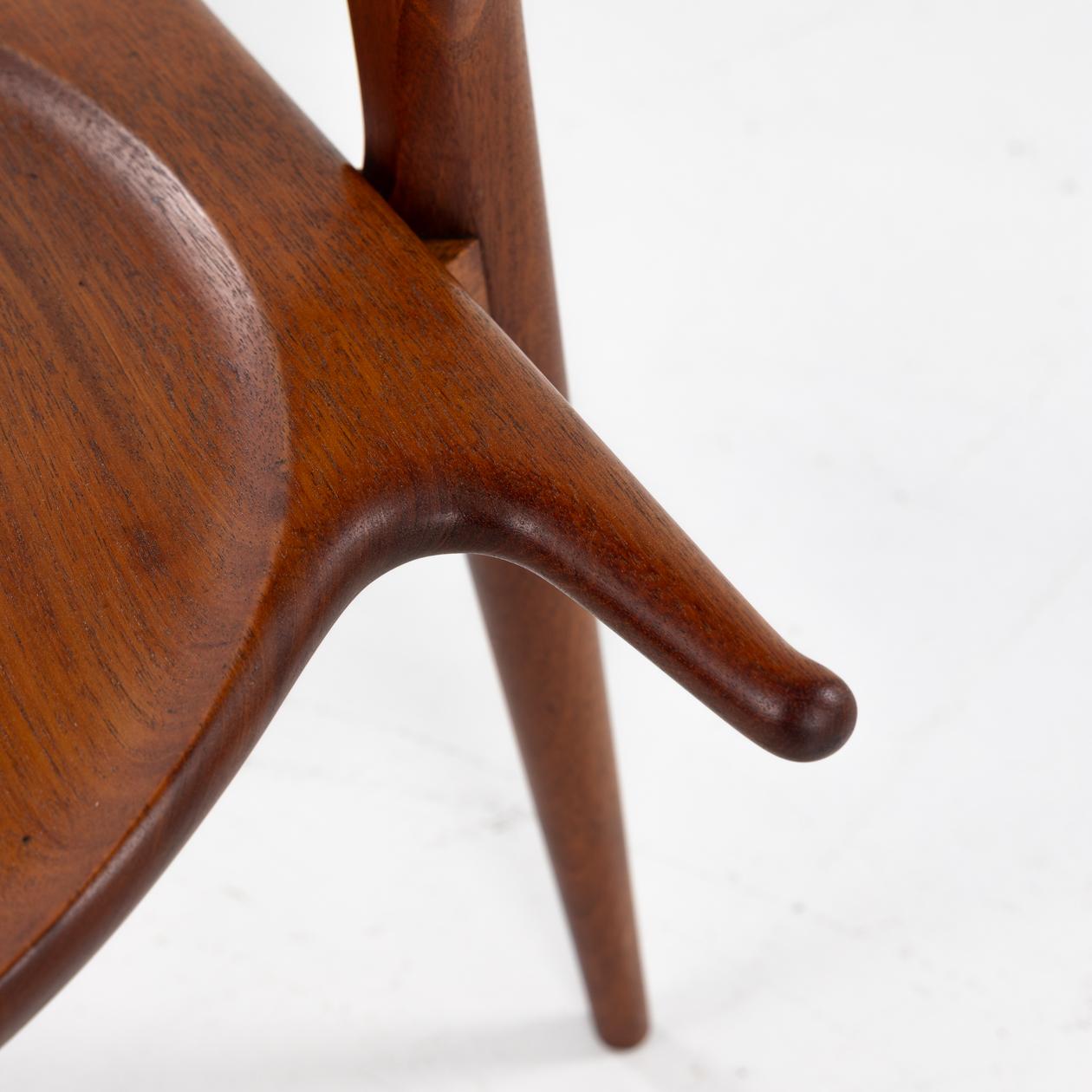 JH 540 - The Valet Chair in solid mahogany by Hans Wegner For Sale 6