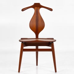 JH 540 - The Valet Chair in solid mahogany by Hans Wegner