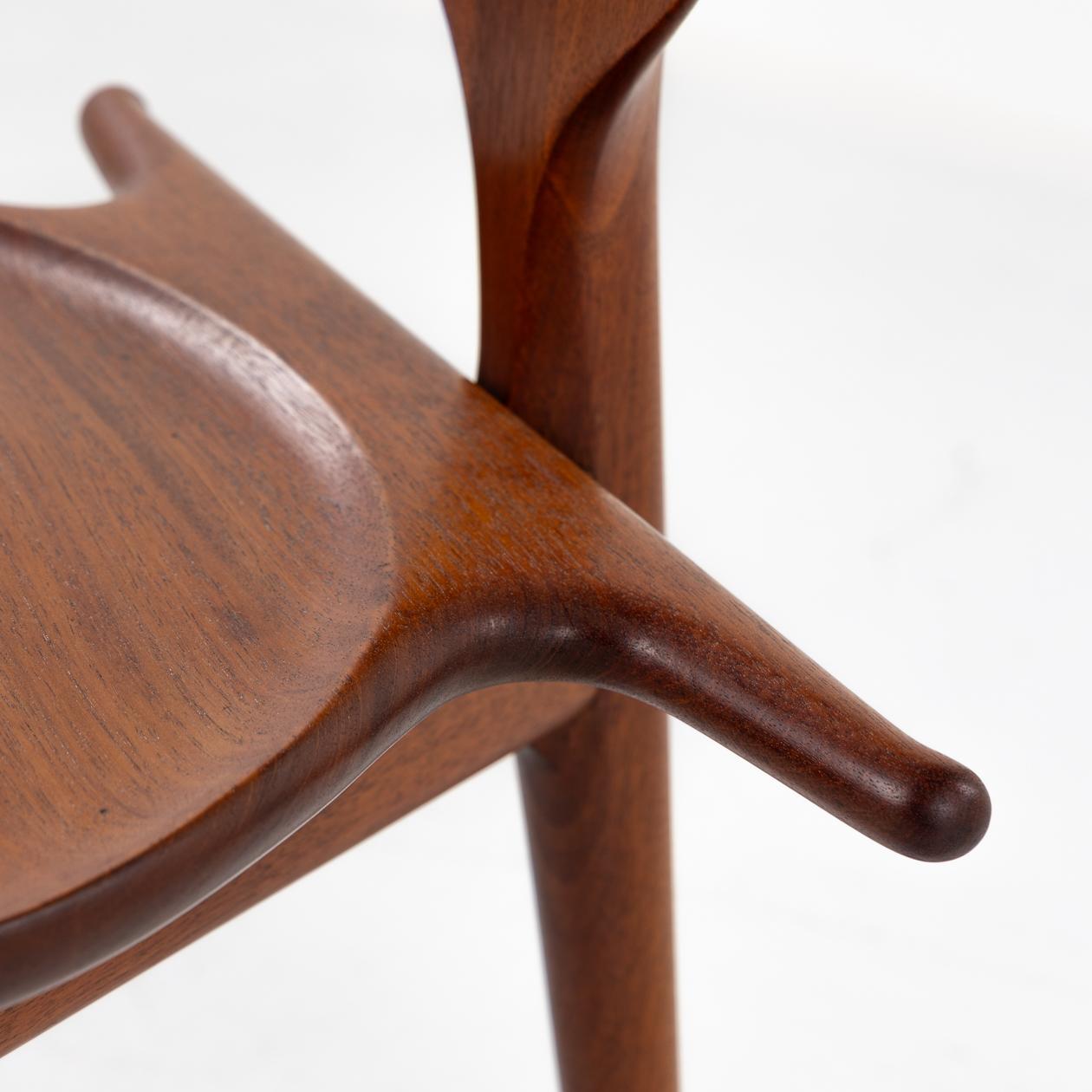 JH 540 - The Valet Chair in solid mahogany by Hans Wegner For Sale 1