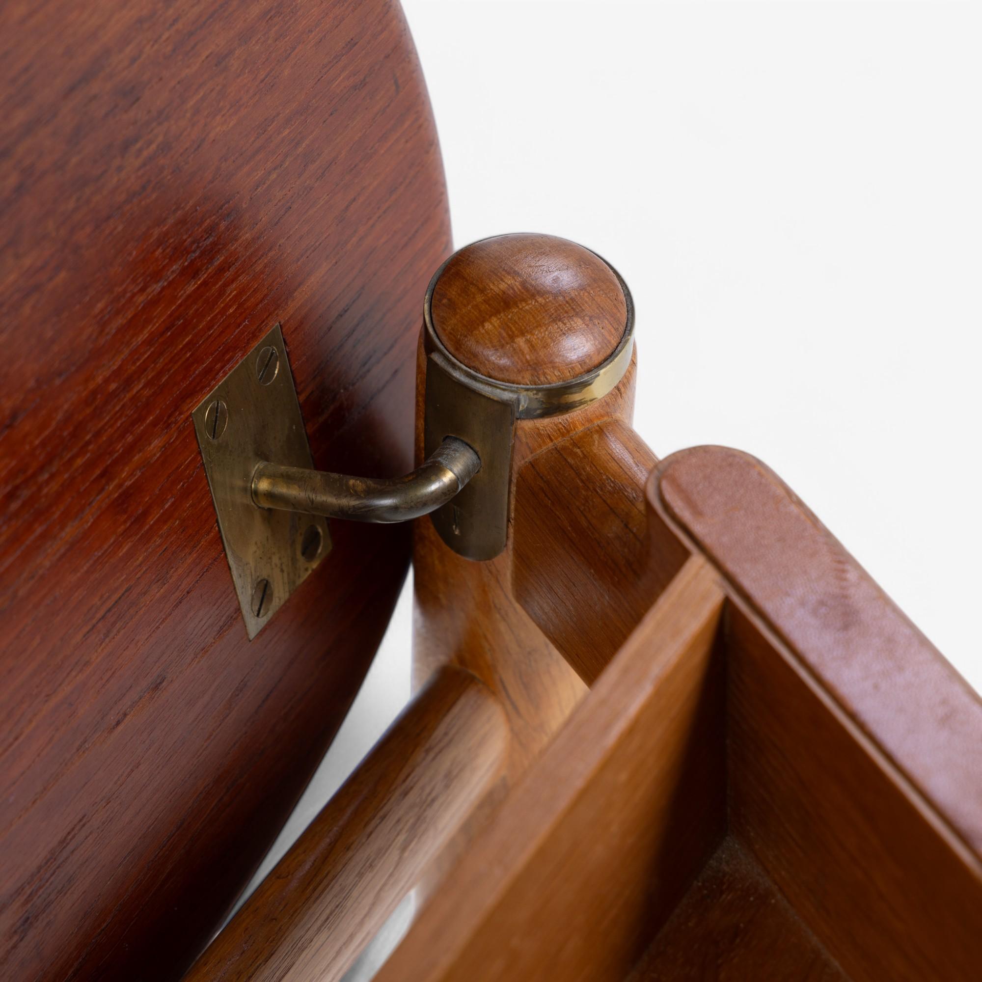 Danese JH 540 - Sedia Valet di Hans J. Wegner in vendita