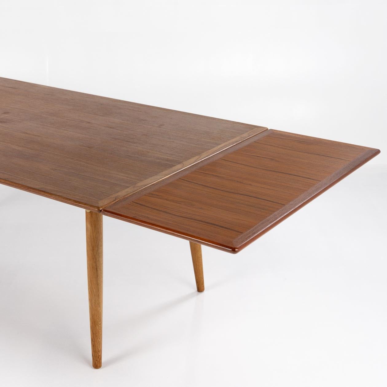 Danish JH 570 - Rare teak dining table By Hans J. Wegner
