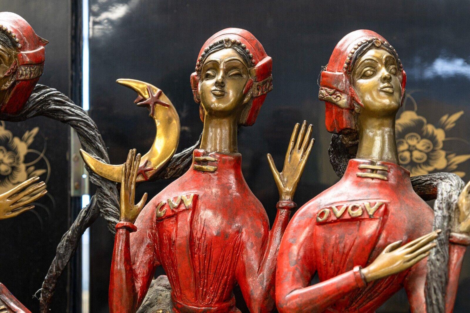 Jiang Tie Feng Scultura in bronzo Danza al chiaro di luna In condizioni buone in vendita a Keego Harbor, MI