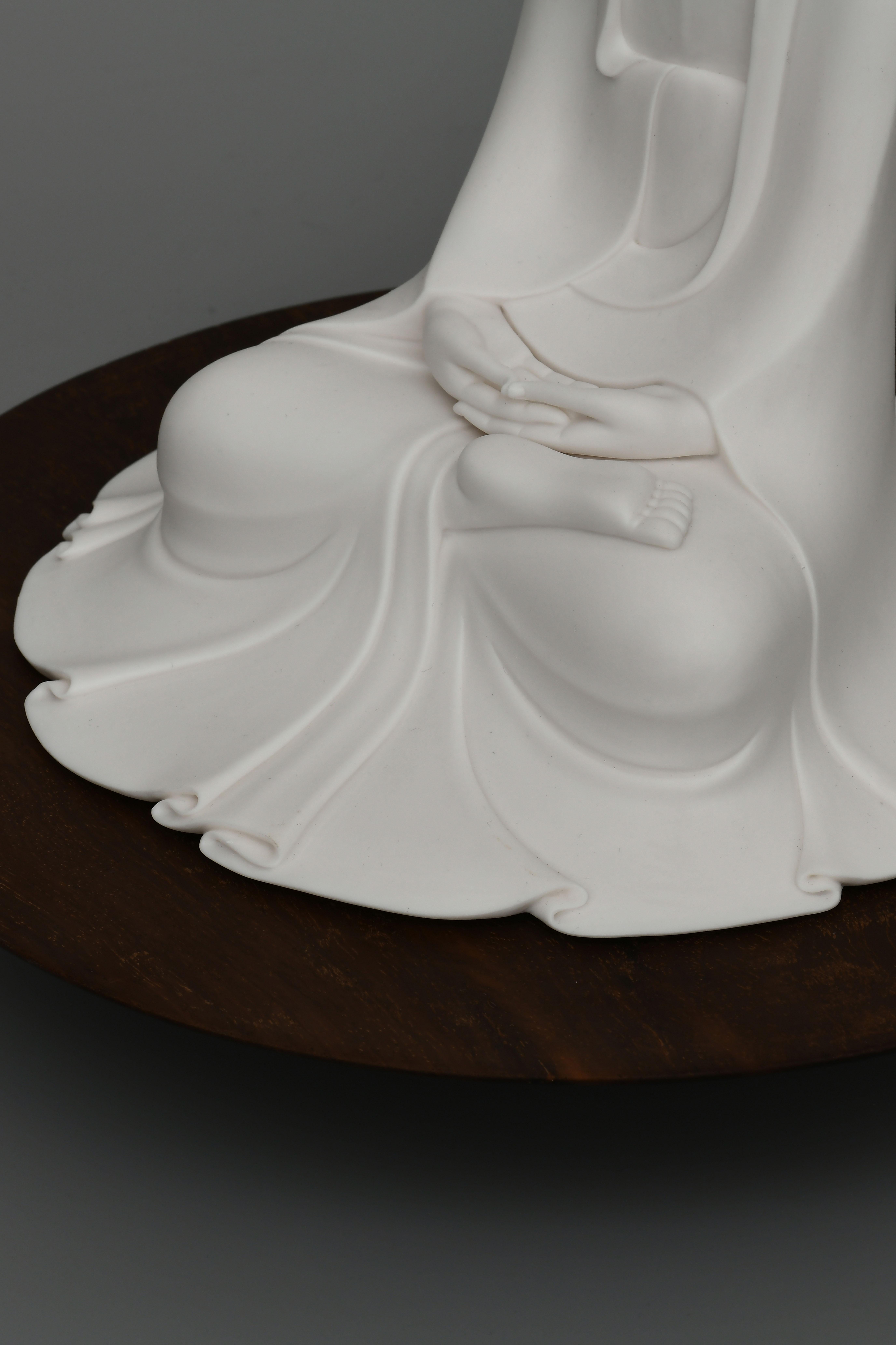 Sakyamuni, originally Siddhartha Gotama, is the founder of Buddhism and known as the Buddha, namely the awakened one, in later ages.
This sculpture of Sakyamuni is sitting peacefully in the semi-lotus posture with arched eyebrows, downcast eyes and