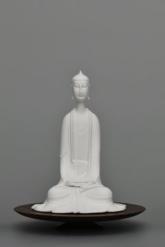 Sakyamuni en porcelaine blanche moderne en méditation, 2017