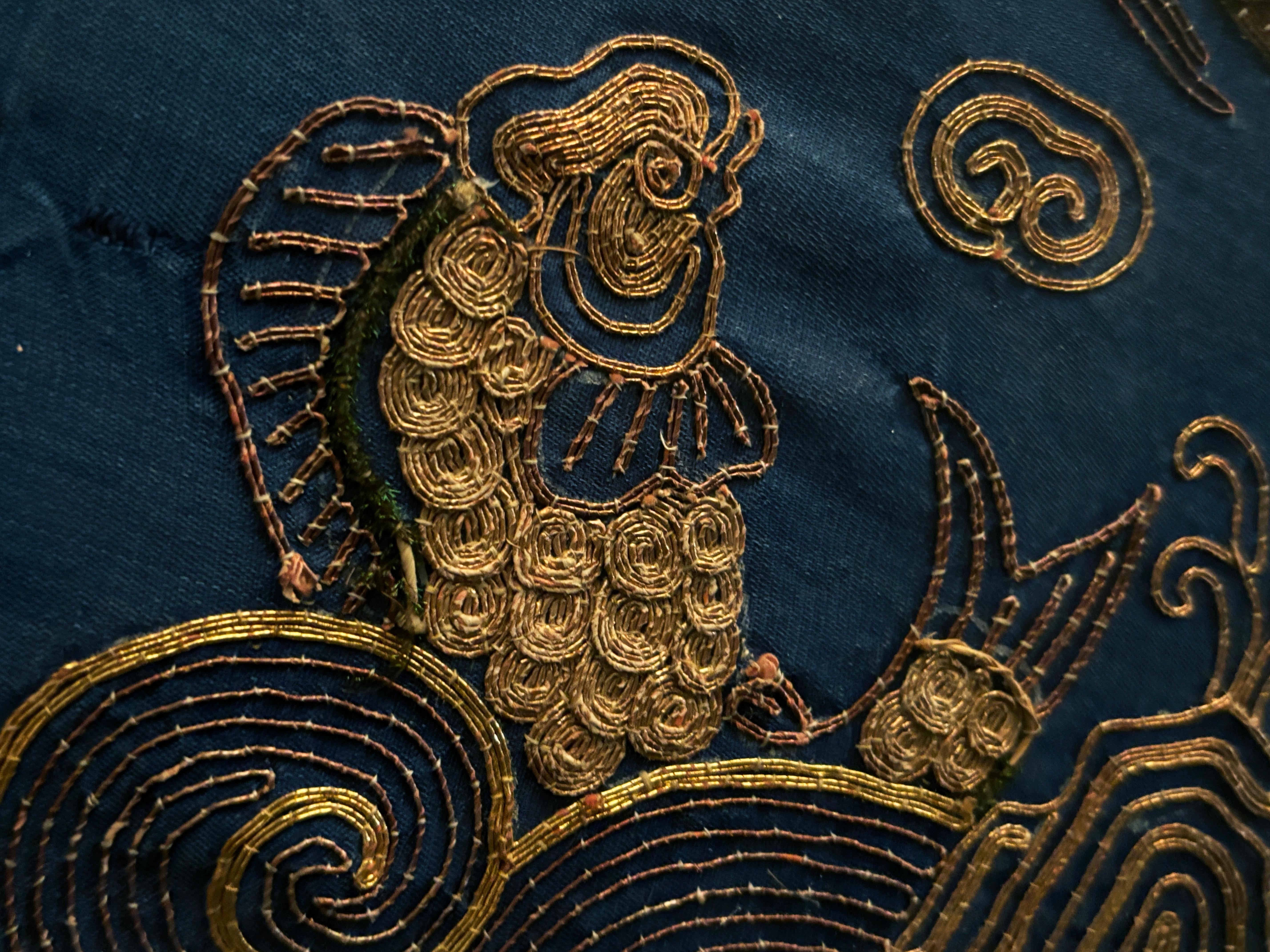 Jiaqing period, 1796–1820 Four-Clawed Gold Couched Dragon Framed Art For Sale 8