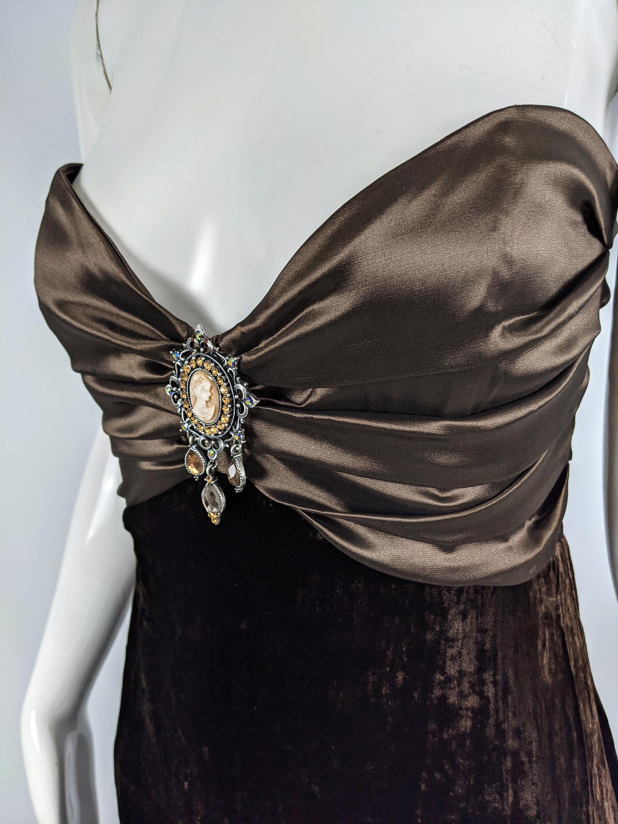 Jiki of Monte Carlo Vintage Sexy tief ausgeschnittenes Abendkleid aus braunem Samt & Satin (Schwarz) im Angebot