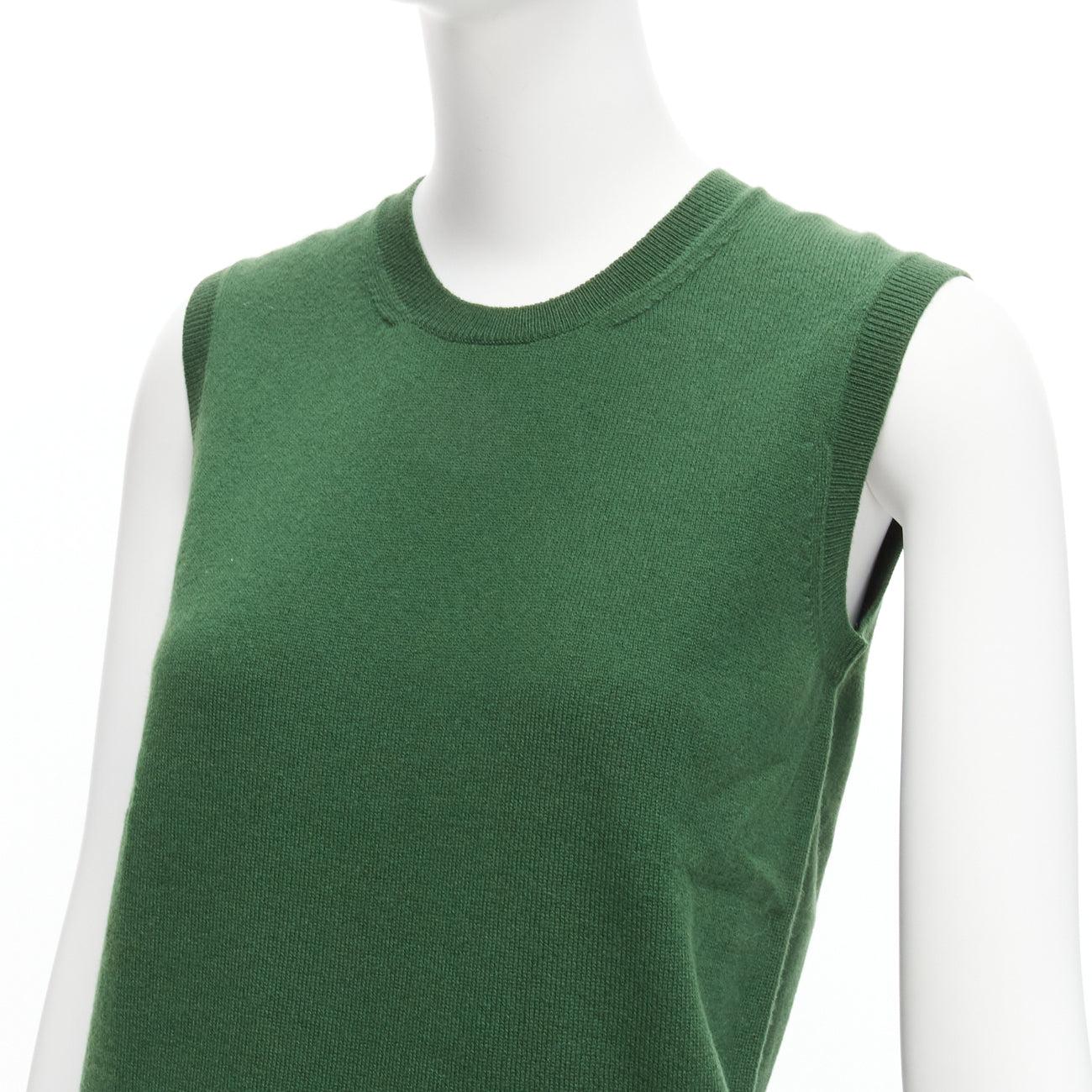 JIL SANDER 100% cashmere forest green crew neck sleeveless sweater vest FR34 XS
Reference: SNKO/A00241
Brand: Jil Sander
Material: Cashmere
Color: Green
Pattern: Solid
Closure: Pullover
Made in: Italy

CONDITION:
Condition: Excellent, this item was