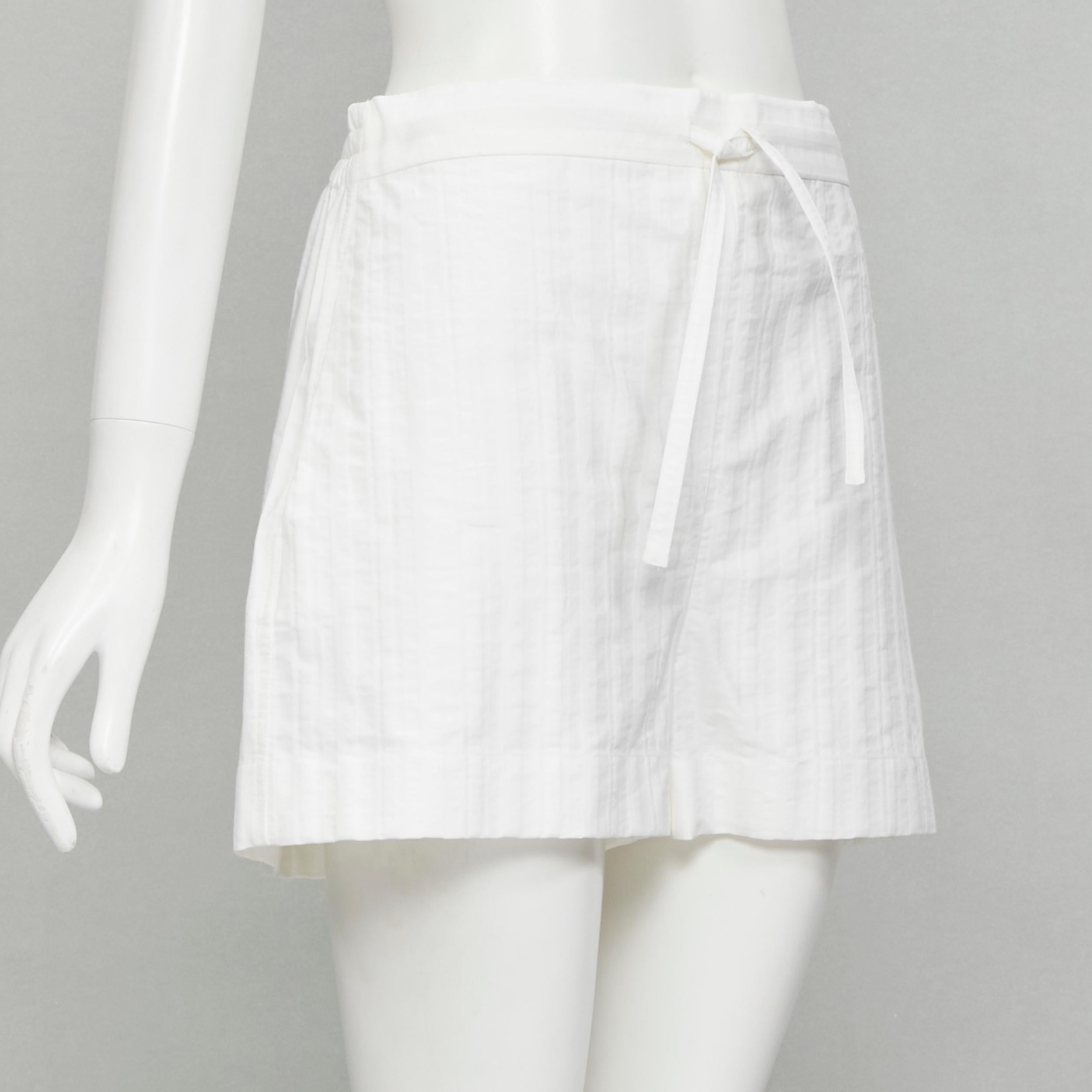 JIL SANDER + 100% cotton white striped high rise wide shorts FR34 XS
Brand: Jil Sander
Material: Cotton
Color: Off White
Pattern: Solid
Closure: Drawstring
Extra Detail: Logo embroidery at front hip. Side pockets.
Made in: