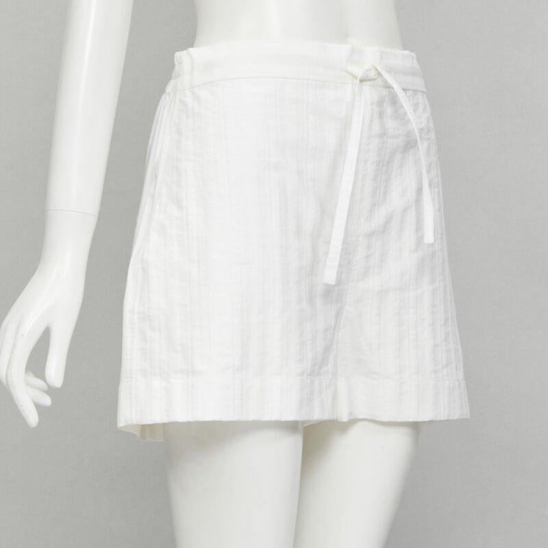 JIL SANDER + 100% cotton white striped high rise wide shorts FR34 XS
Reference: LNKO/A02015
Brand: Jil Sander
Material: Cotton
Color: Off White
Pattern: Solid
Closure: Drawstring
Extra Details: Logo embroidery at front hip. Side pockets.
Made in: