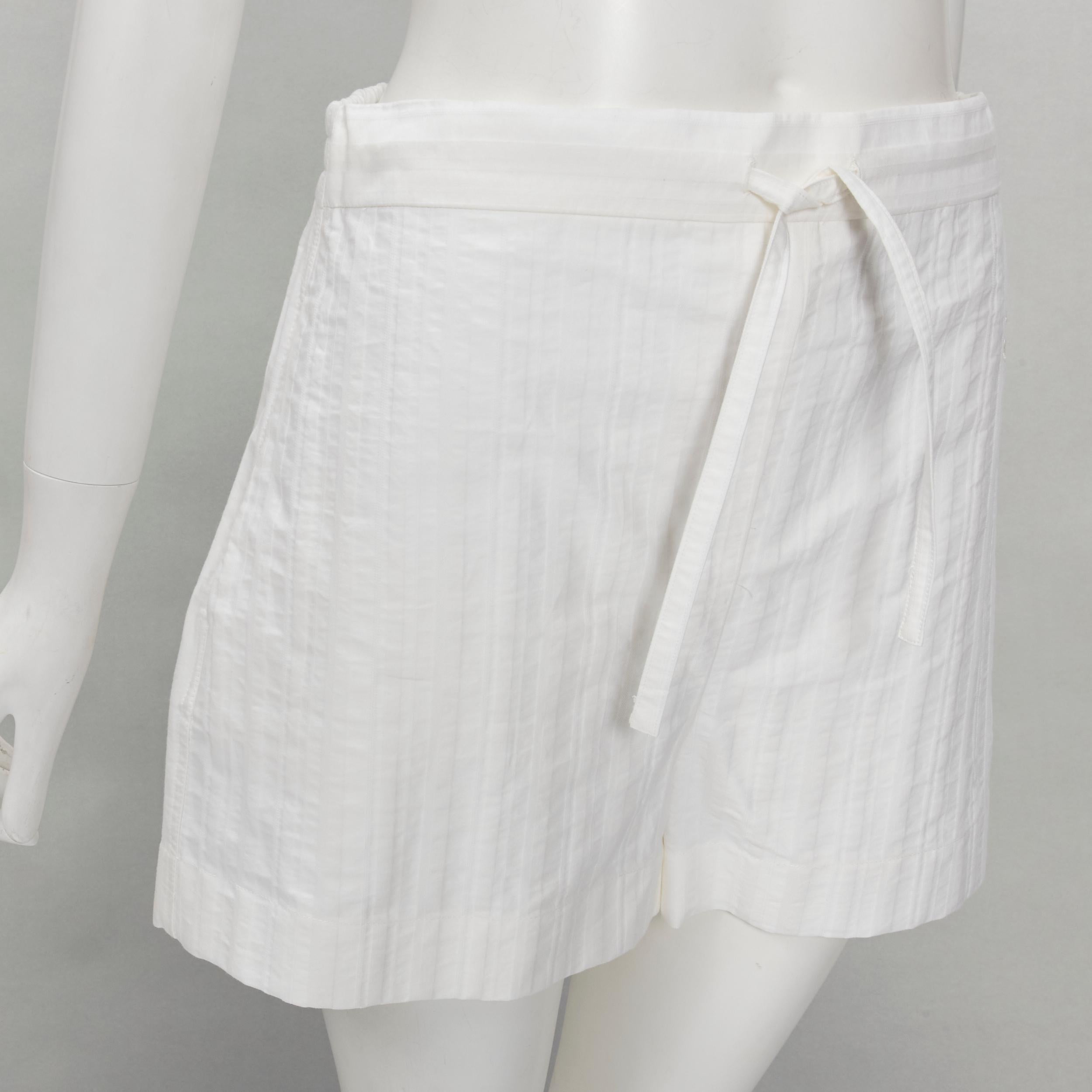 JIL SANDER + 100% weiß gestreifte, hochgestreckte, breite Shorts aus Baumwolle FR34 XS im Angebot 1