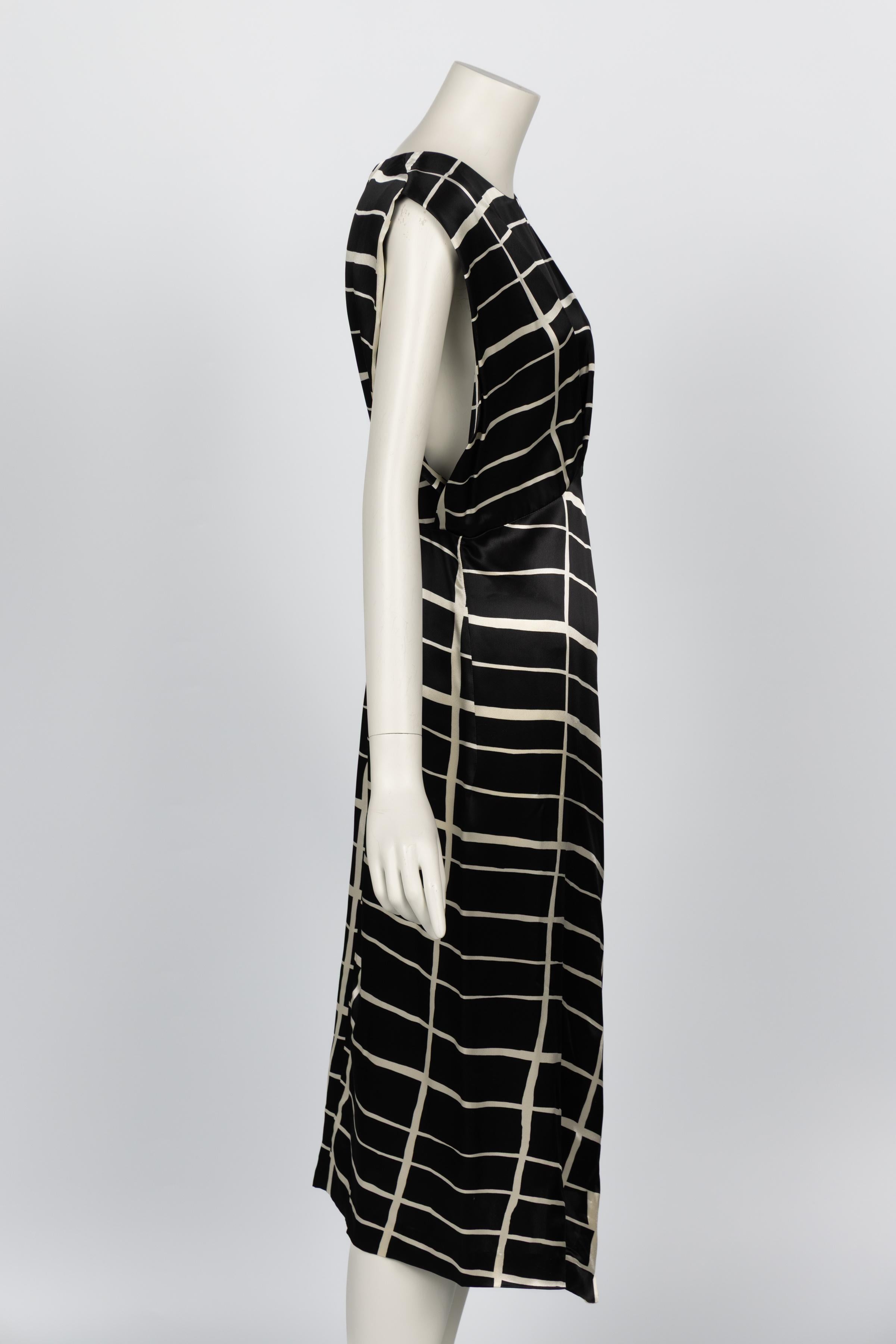 Robe noire et ivoire à imprimé quadrillé architectural de Jil Sander, années 2010 en vente 3