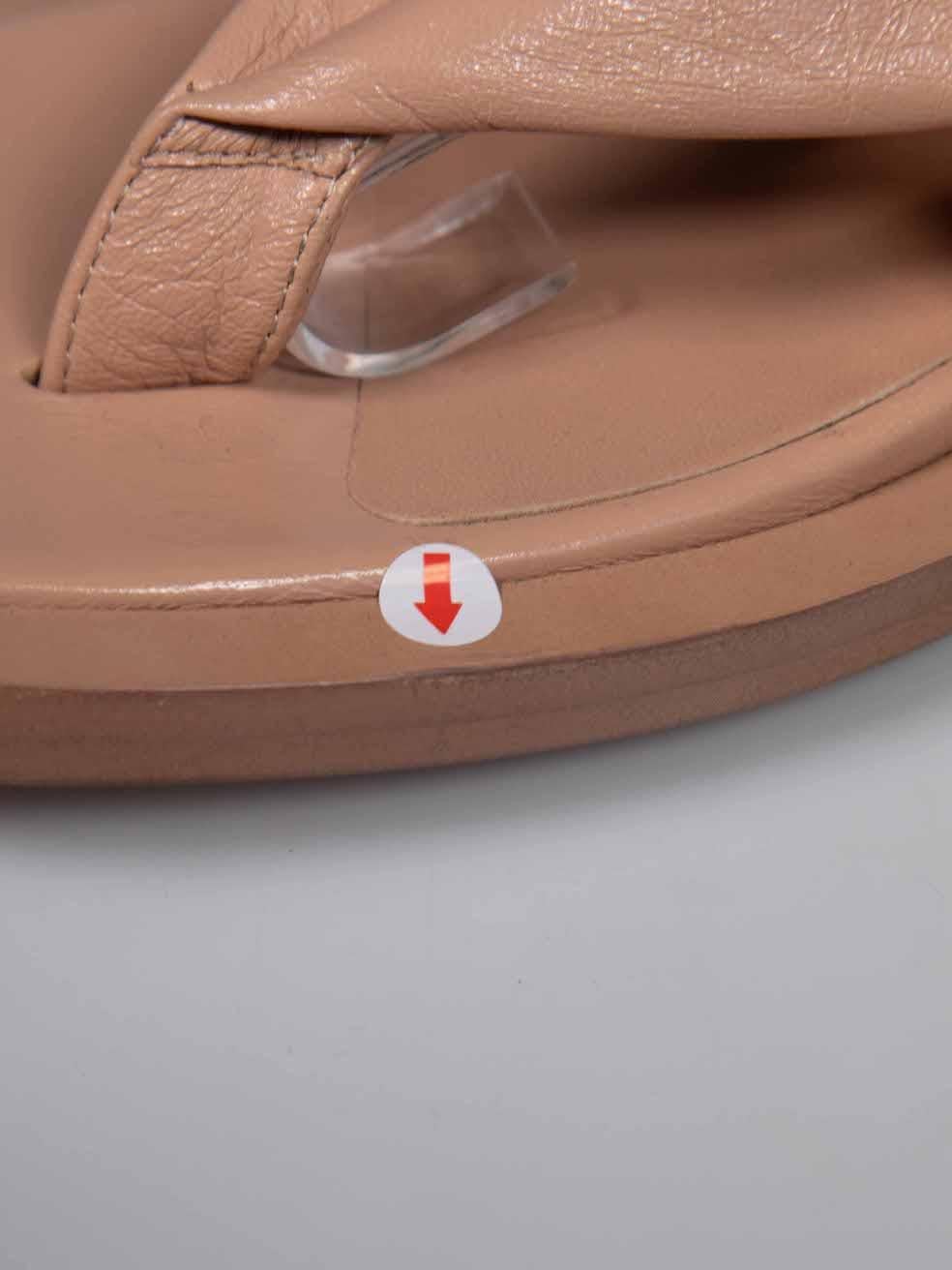 Jil Sander Beige Leder Crossover-Sandalen mit Riemen Größe IT 38,5 im Angebot 1