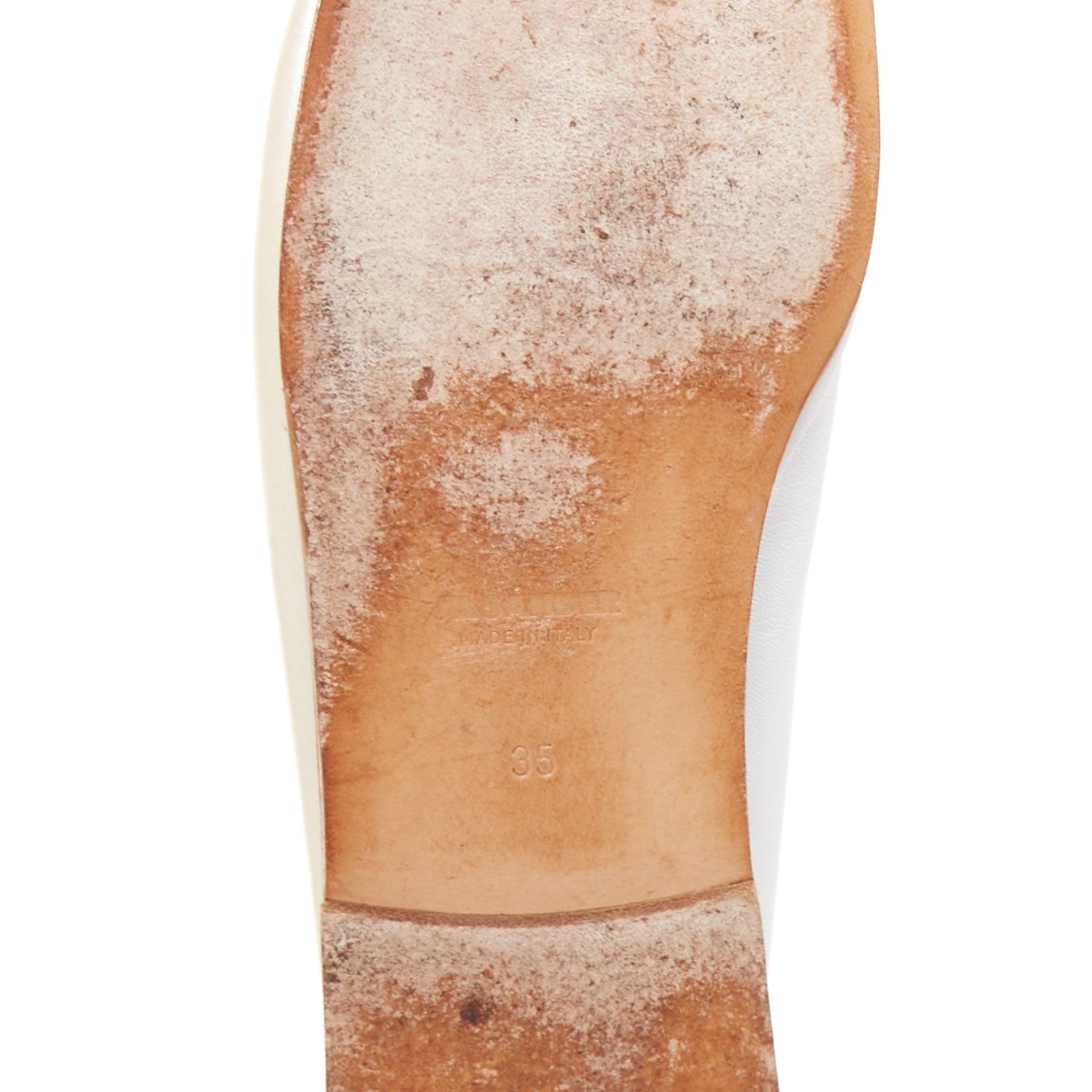 JIL SANDER Bailarinas con anilla en el tobillo de cuero beige blanco bicolor EU35 en venta 5