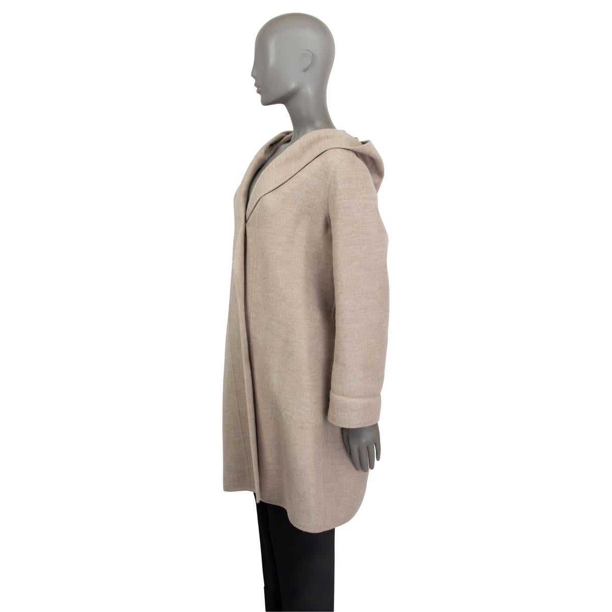 JIL SANDER beige wool & angora HOODED SINGLE BUTTON Coat Jacket 40 L In Excellent Condition In Zürich, CH