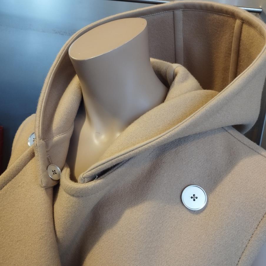 Jil Sander Beige Wool Sleeveless Coat S In Excellent Condition For Sale In Gazzaniga (BG), IT