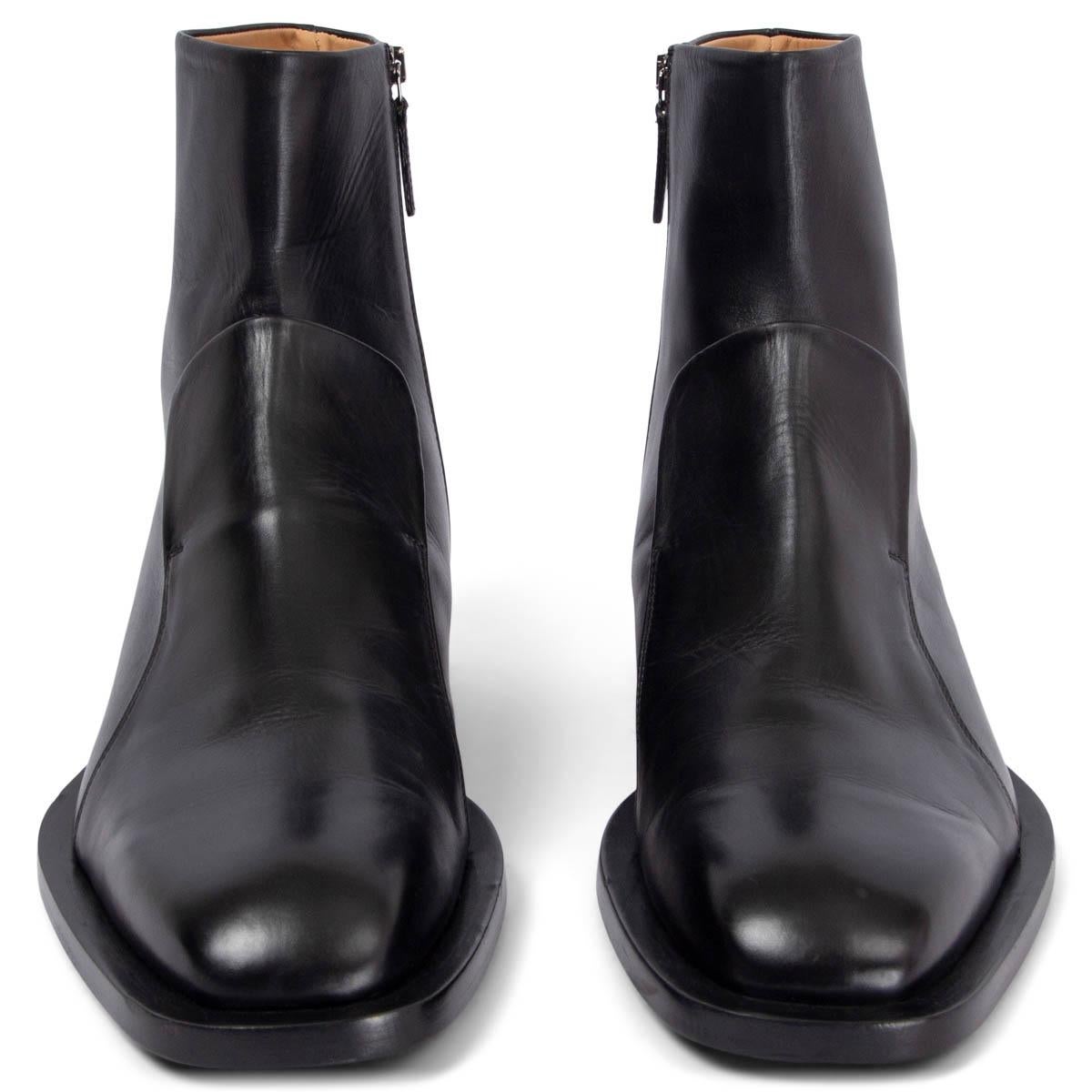 100% authentic Jil Sander chelsea boots made from smooth Nappa leather with a sculptural front panel and a practical side zip leading to a tan-brown interior. Have been worn once inside and are in virtually new condition. 

Measurements
Imprinted