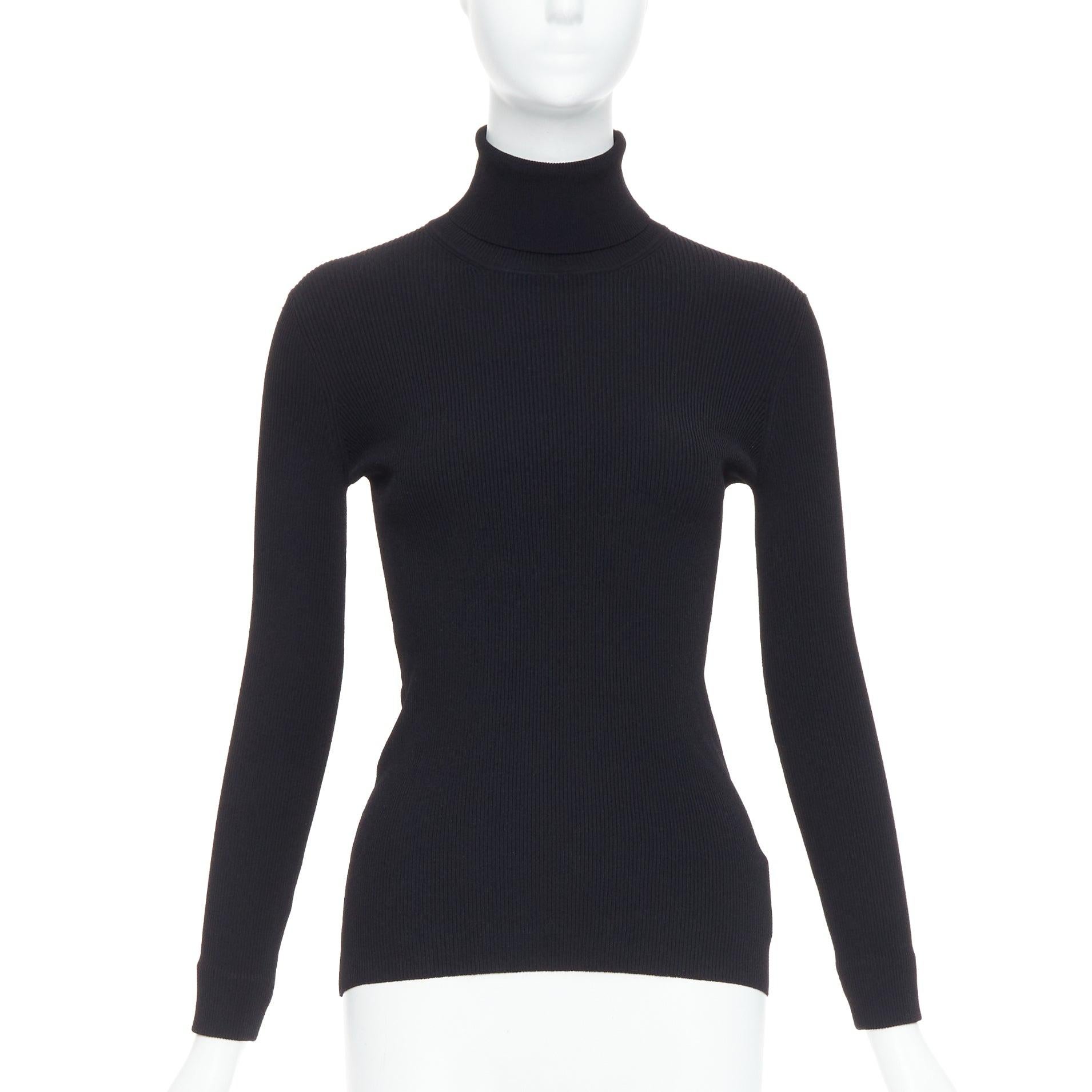 JIL SANDER noir - Top à col roulé rincé, dos ouvert, avec barres argentées FR36 S
Référence : YIKK/A00197
Marque : Jil Sander
MATERIAL : Viscose, mélange
Couleur : noir, argent
Motif : Solide
Fermeture : Slip On
Détails supplémentaires : Dos découpé