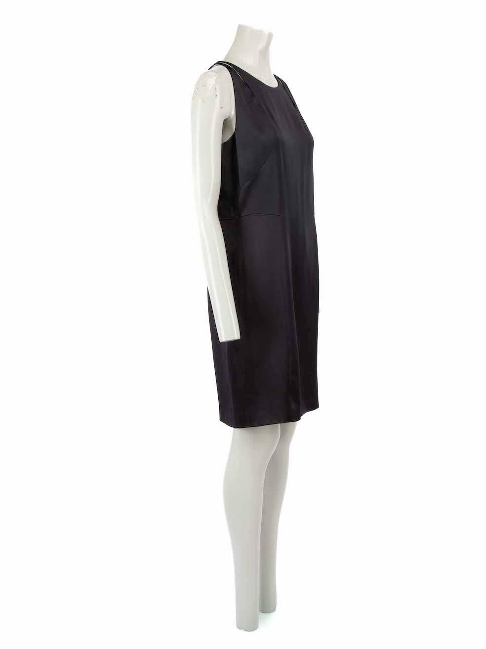 CONDITION is Good. General wear to dress is evident. Moderate signs of wear to the rear with white marks and plucks to the weave at the front on this used Jil Sander designer resale item.
  
Details
Black
Synthetic
Dress
Mini
Figure hugging